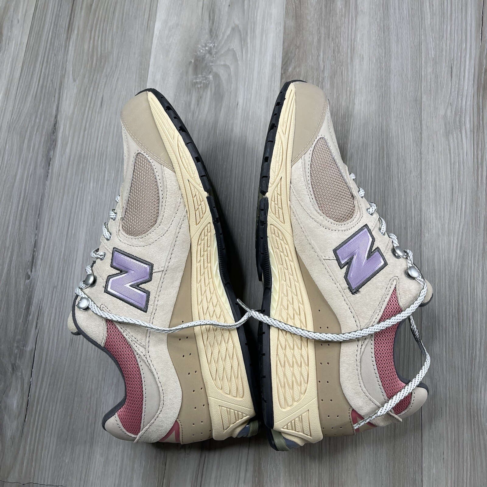 New Balance 2002R Beige Purple Pink Tan Hiking Trail Shoes M2002RWL Mens 12 NWOB