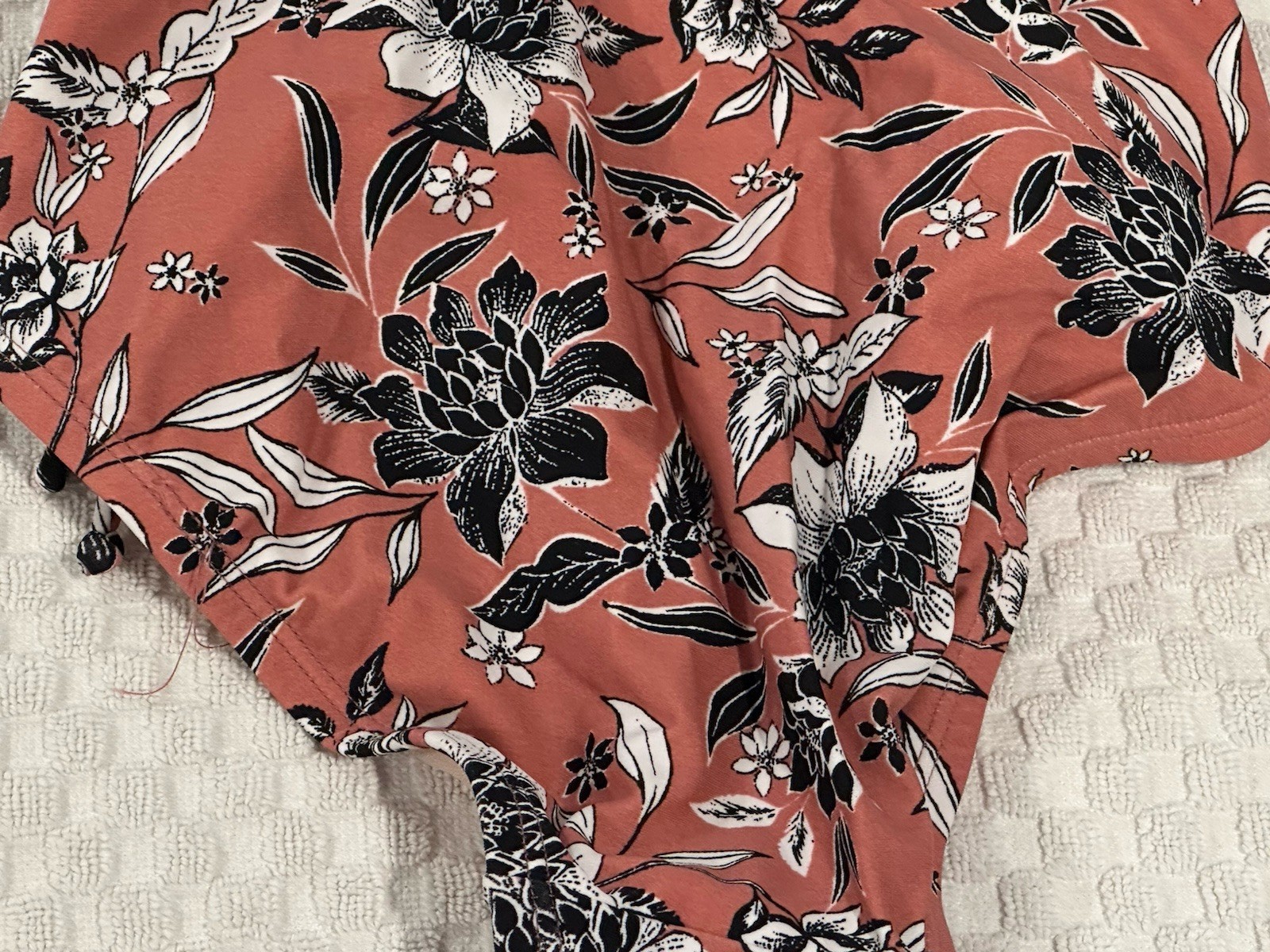 One Piece Womens 0-2-X-Small Floral Print Swimsuit by Kona Sol-NEW WITH TAGS!