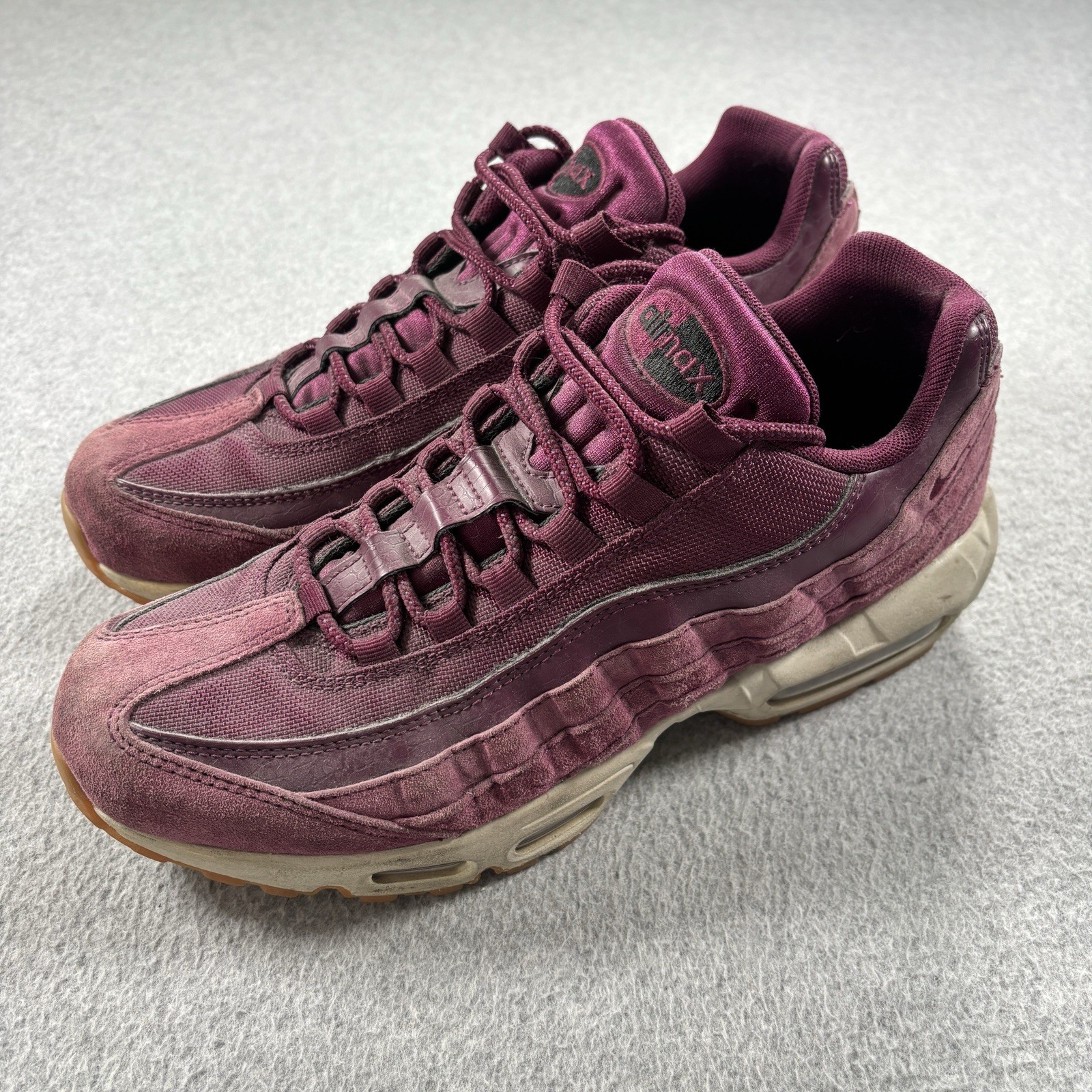 Nike Air Max 95 SE Bordeaux Gum Mens 9 Sneaker Shooes AJ2018-600