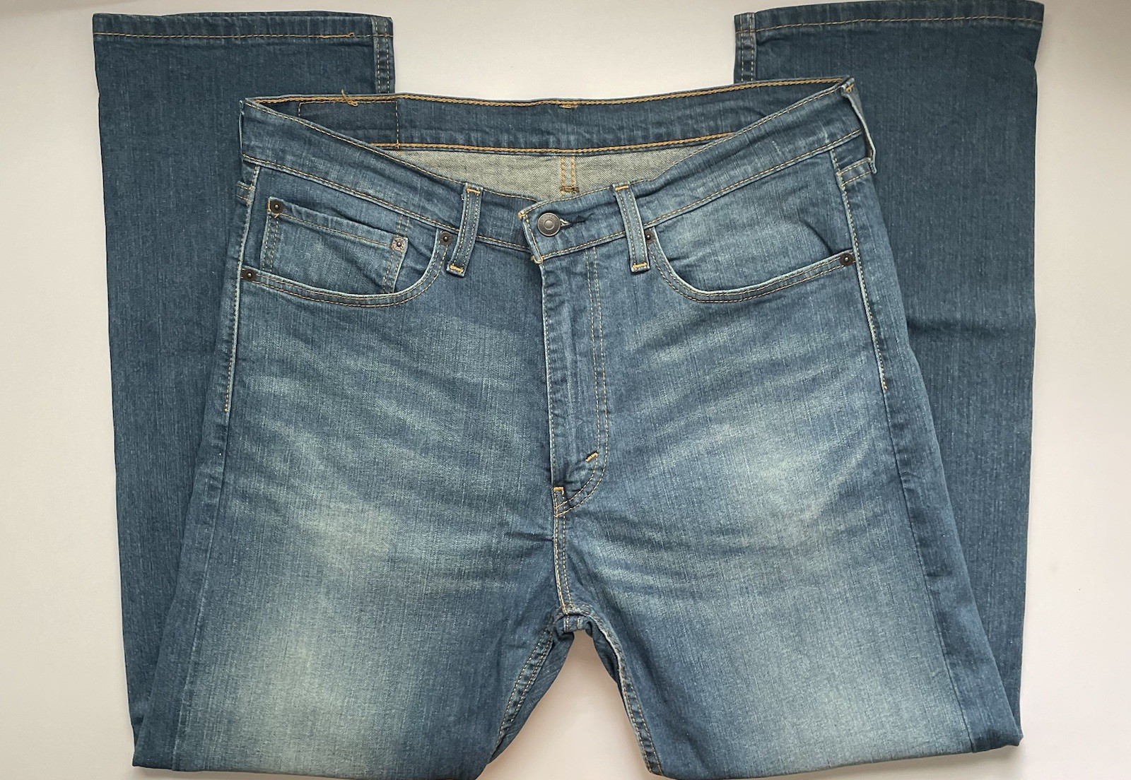 Levi’s 505 Series Bootcut Jean For Men Size 36×30