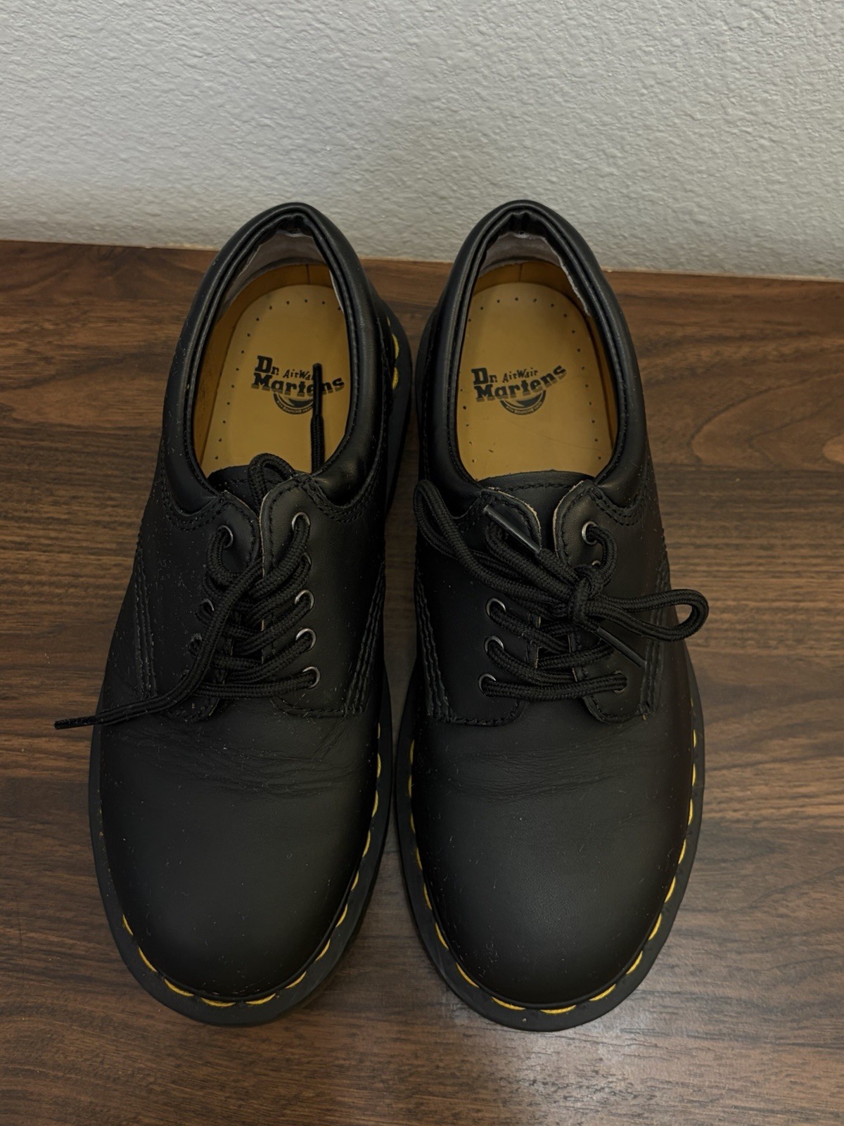 Dr. Martens 8053 Black Nappa Leather 5-Eye Padded Collar Oxfords US W7 M6 EU38