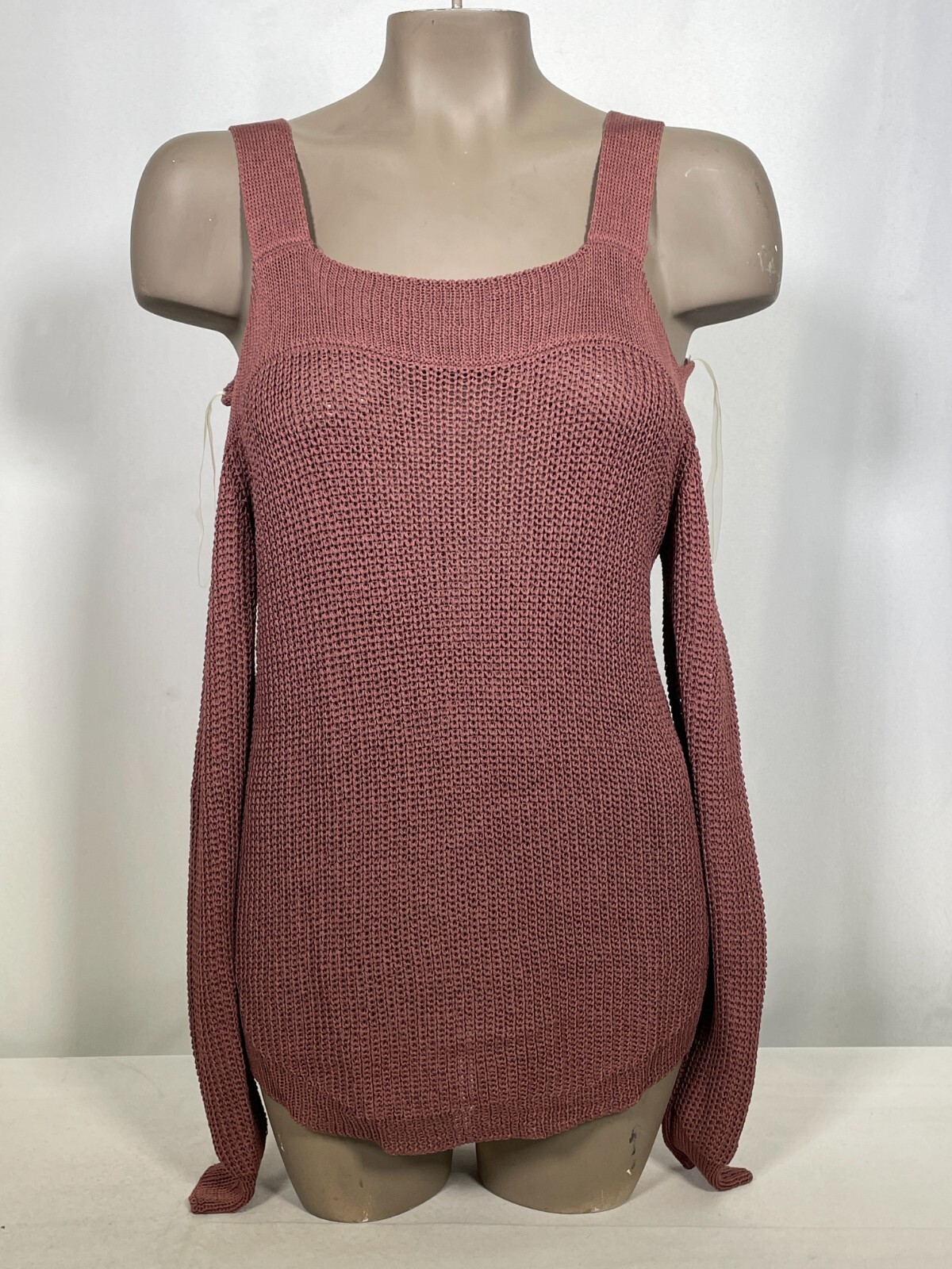 Fashion Magazine Cold Shoulder Long Sleeve Slit Side Top Women’s SMALL NWT