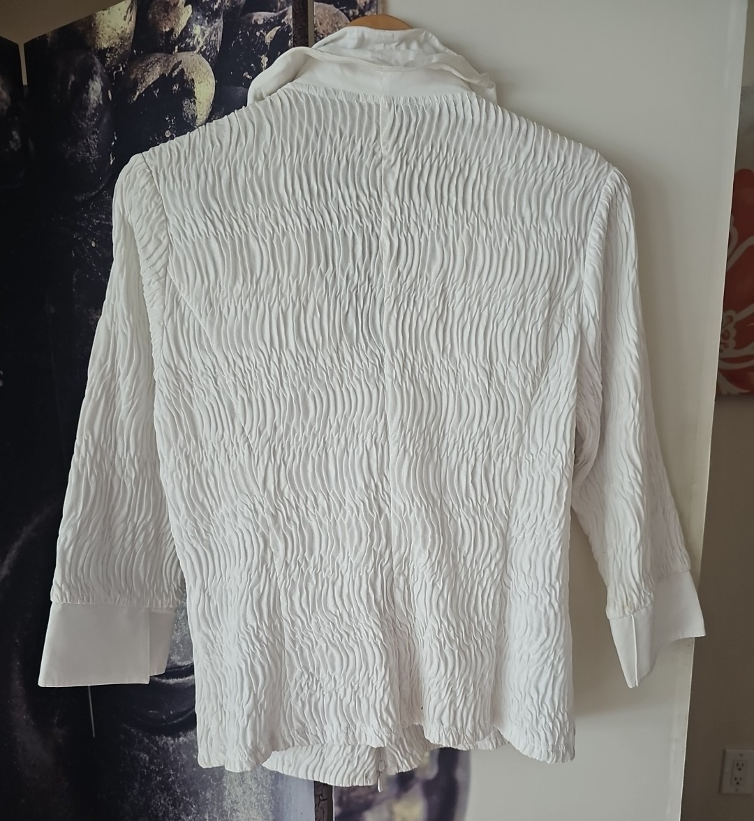 SAMUEL DONG Victorian Ruffle Trim Texured White Zipper Blouse 3/4 Sleeve Cuff L