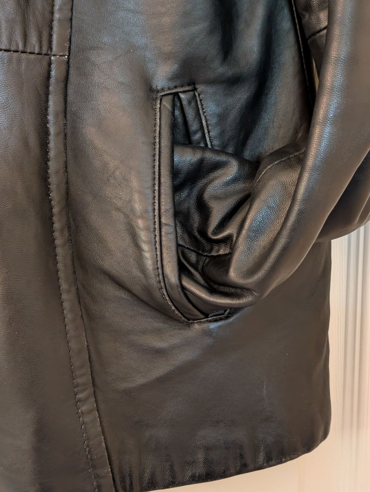 Vintage Casual Corner Women’s Genuine Leather Jacket Soft Black Sz Med YKK Zip