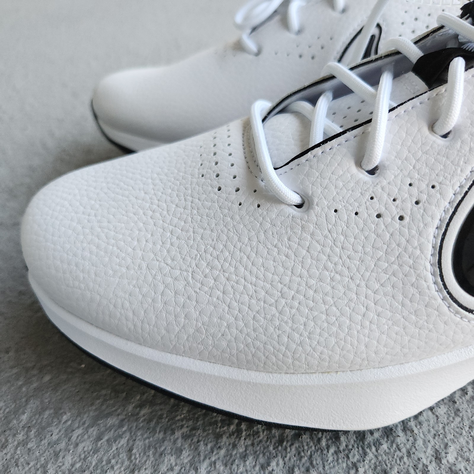 Nike Victory Pro 3 Wide Golf Sneakers White/Black DX9028-101 Size 12.5 US