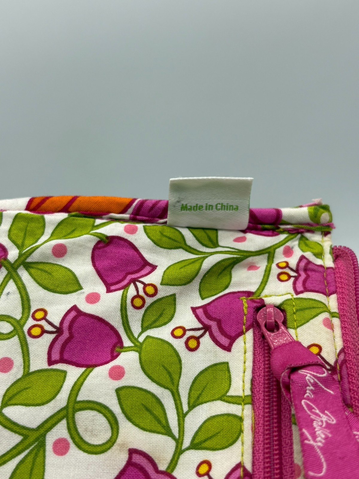 Vera Bradley Lilli Bell Push Lock Wristlet Wallet Purse Pink Floral Retired FLAW