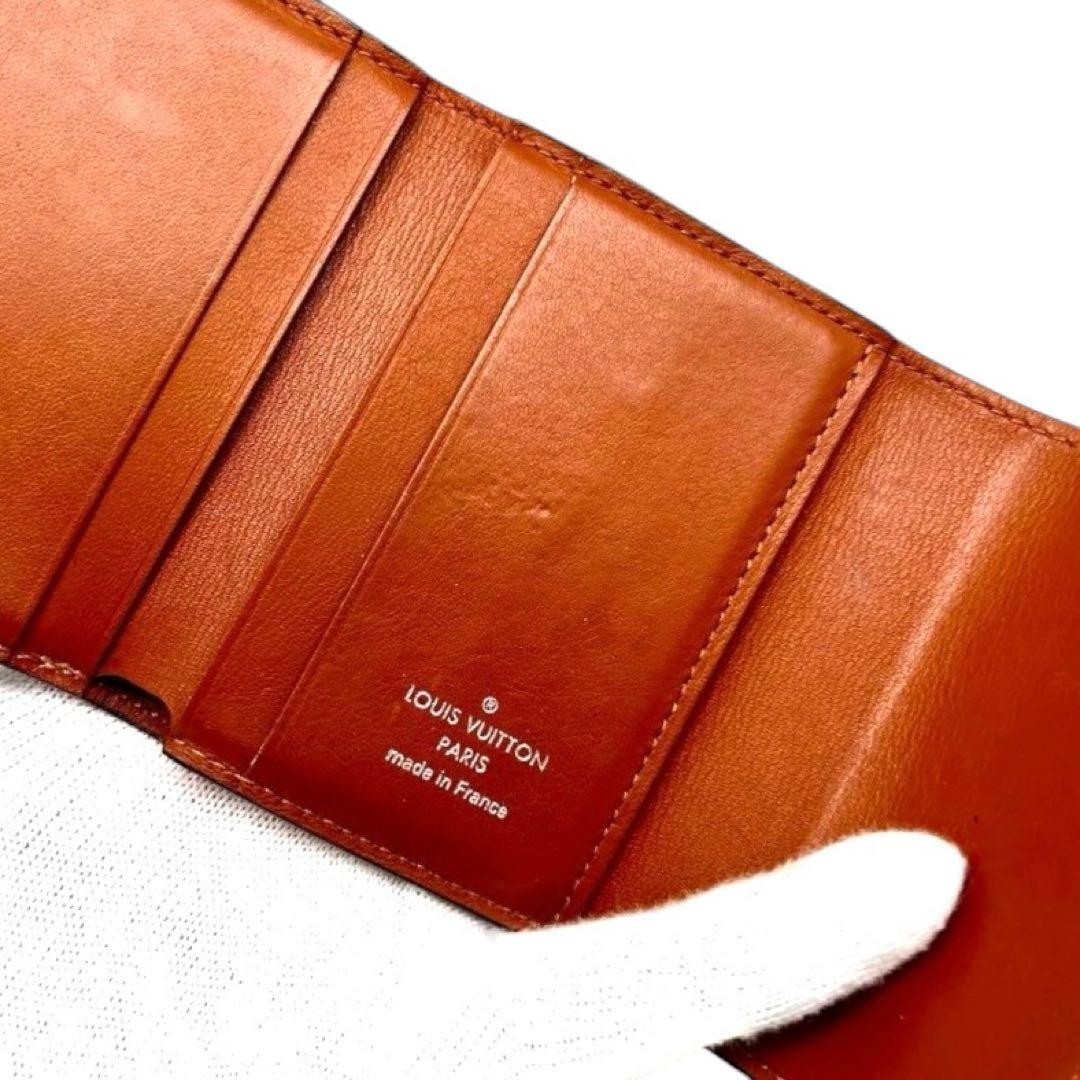 Extremely Beautiful Louis Vuitton Mahina Greige x Mocha Portefeuille Iris XS