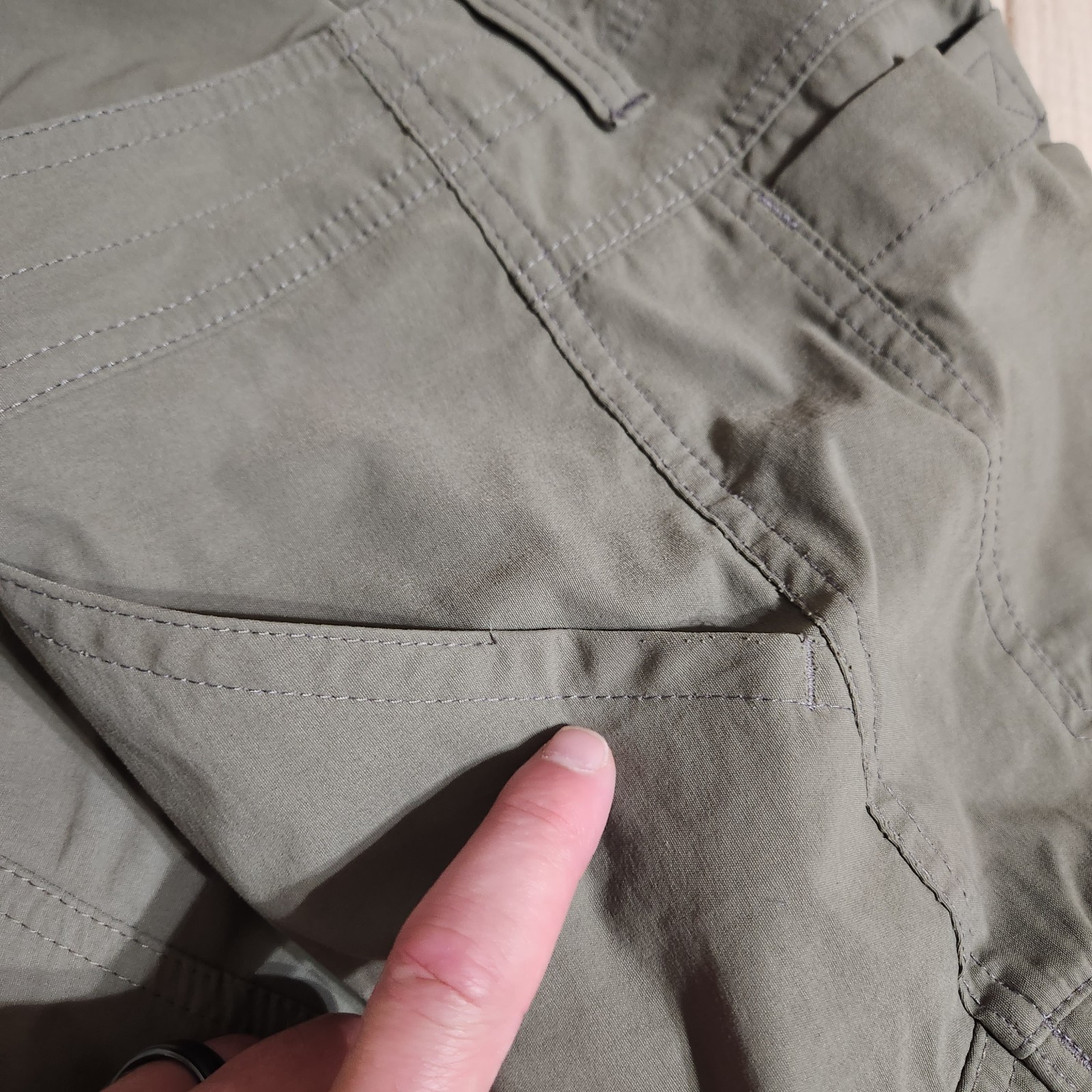 Kuhl Renegade 10in Shorts Size 35 Khaki Water Resistant Quick Dry 8 Pockets 5121