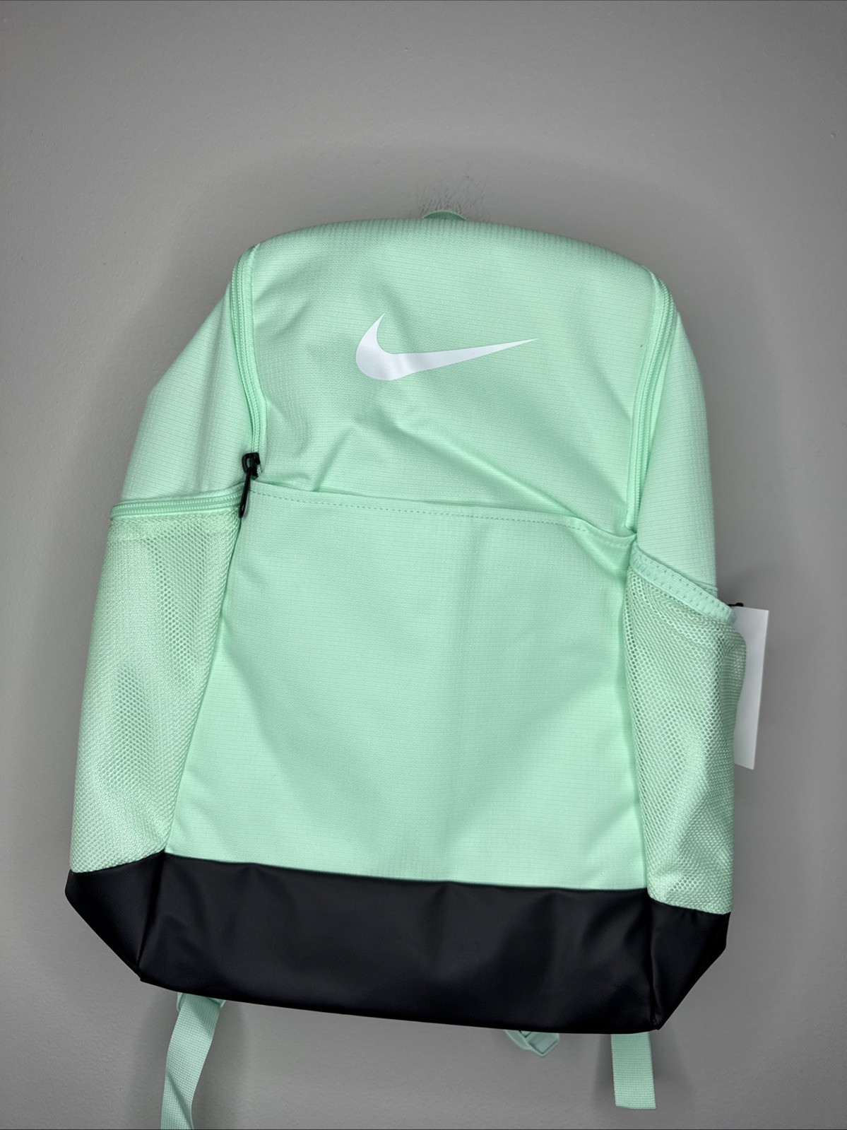 Nike Men’s Brasilia 9.5 Training Backpack (Medium, 24L) Mint Green DH7709-010