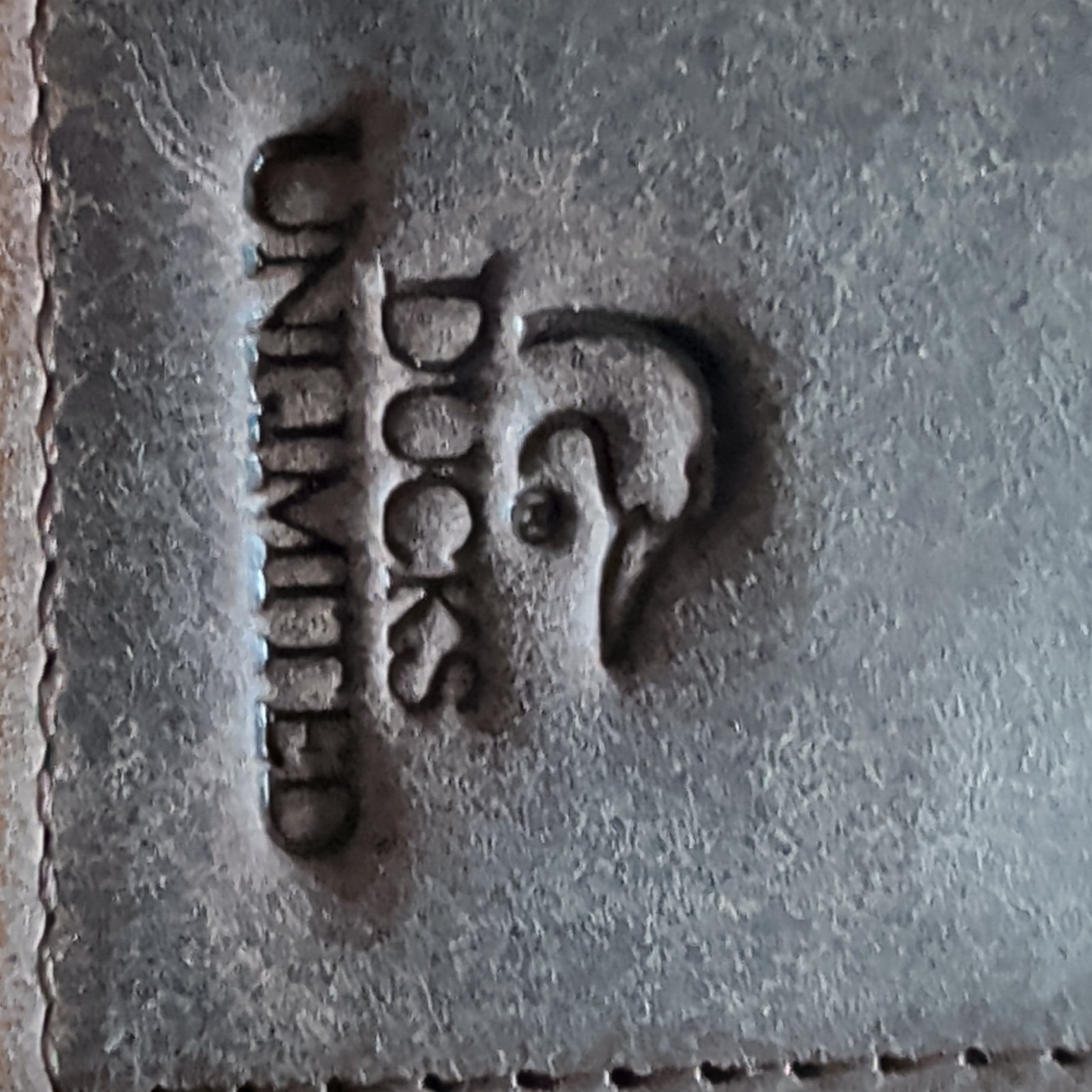 Red Head Brand Co. Men’s Brown Bifold Wallet Duck Logo, credit card folding