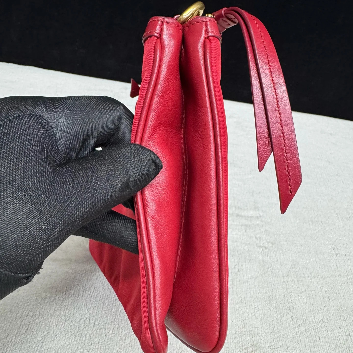Prada Clutch Red Tessuto Nylon Calfskin (zs051826b5r)