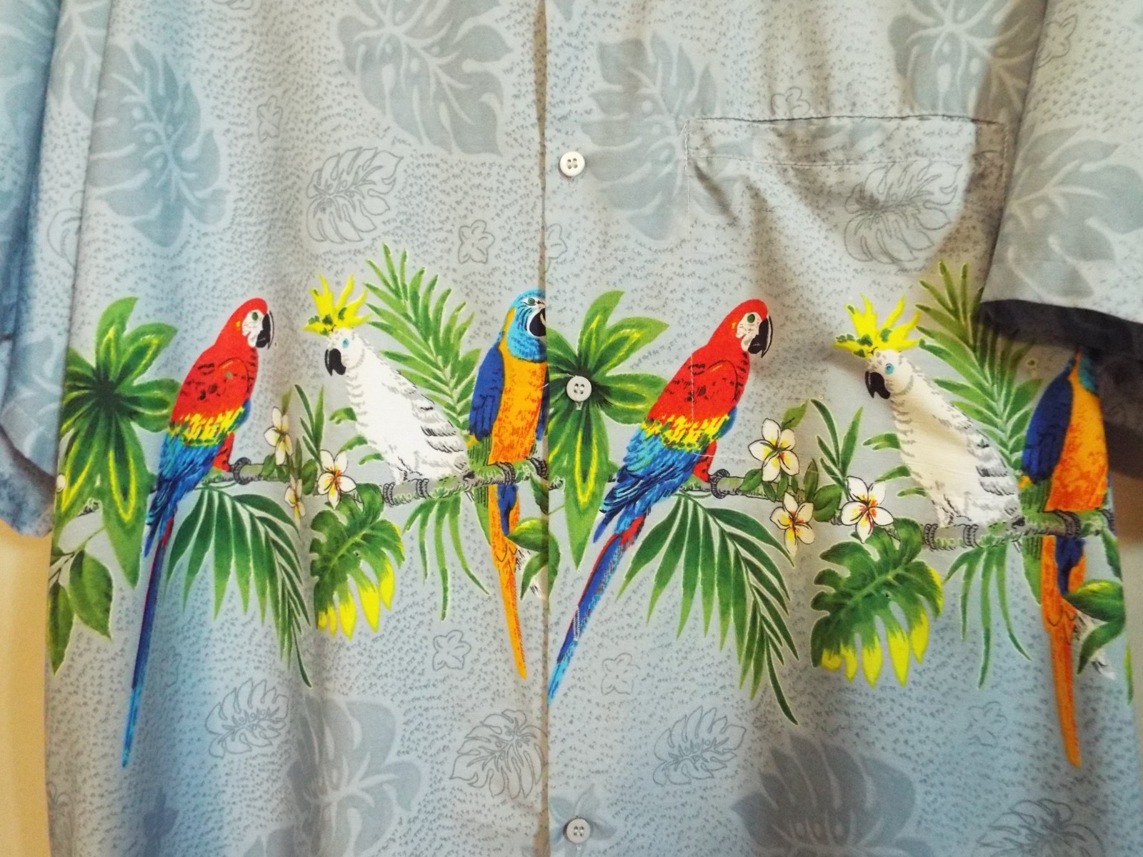 Barefoot Attitude Men’s 2X Blue Hawaiian Tropical Parrot Short Sleeve Button-Up