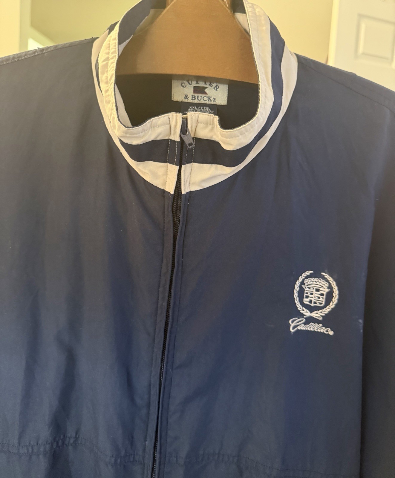 Cadillac Logo Windbreaker Jacket XXL Cutter & Buck Full Zip EUC