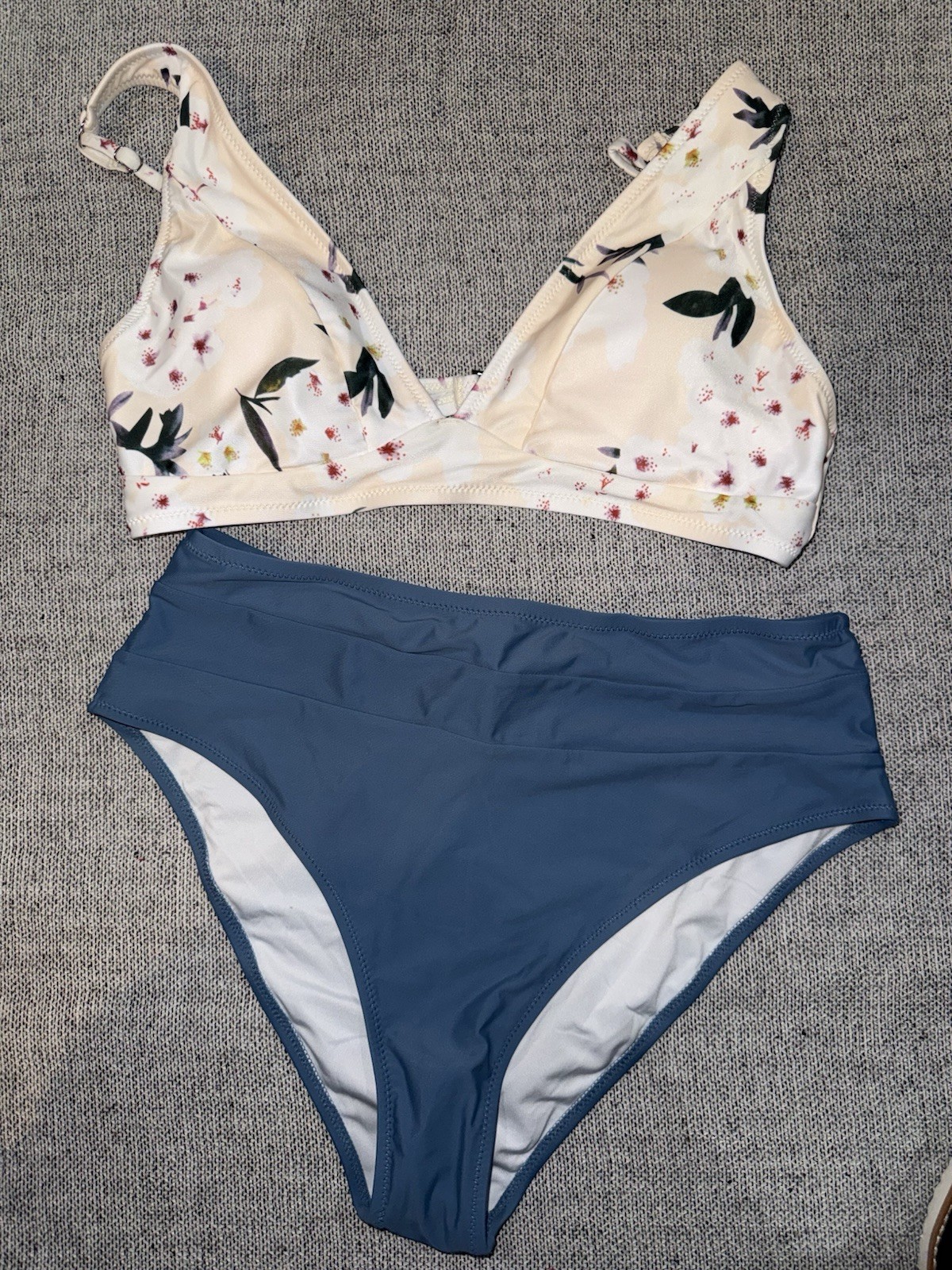 HILINKER Women’s Blue/Ivory Floral 2-Piece Bikini Top High-Waist Bottoms L