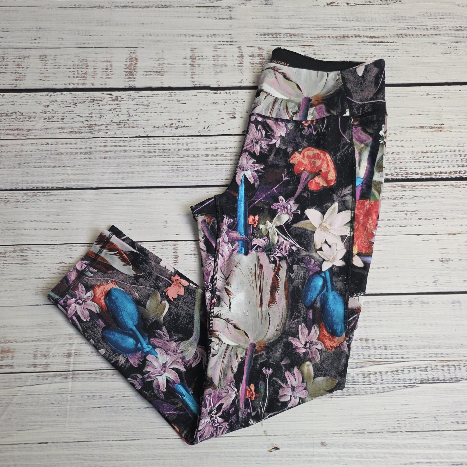Calia by Carrie Underwood Floral Cropped Leggings Capris Large 31×24 Nylon Span