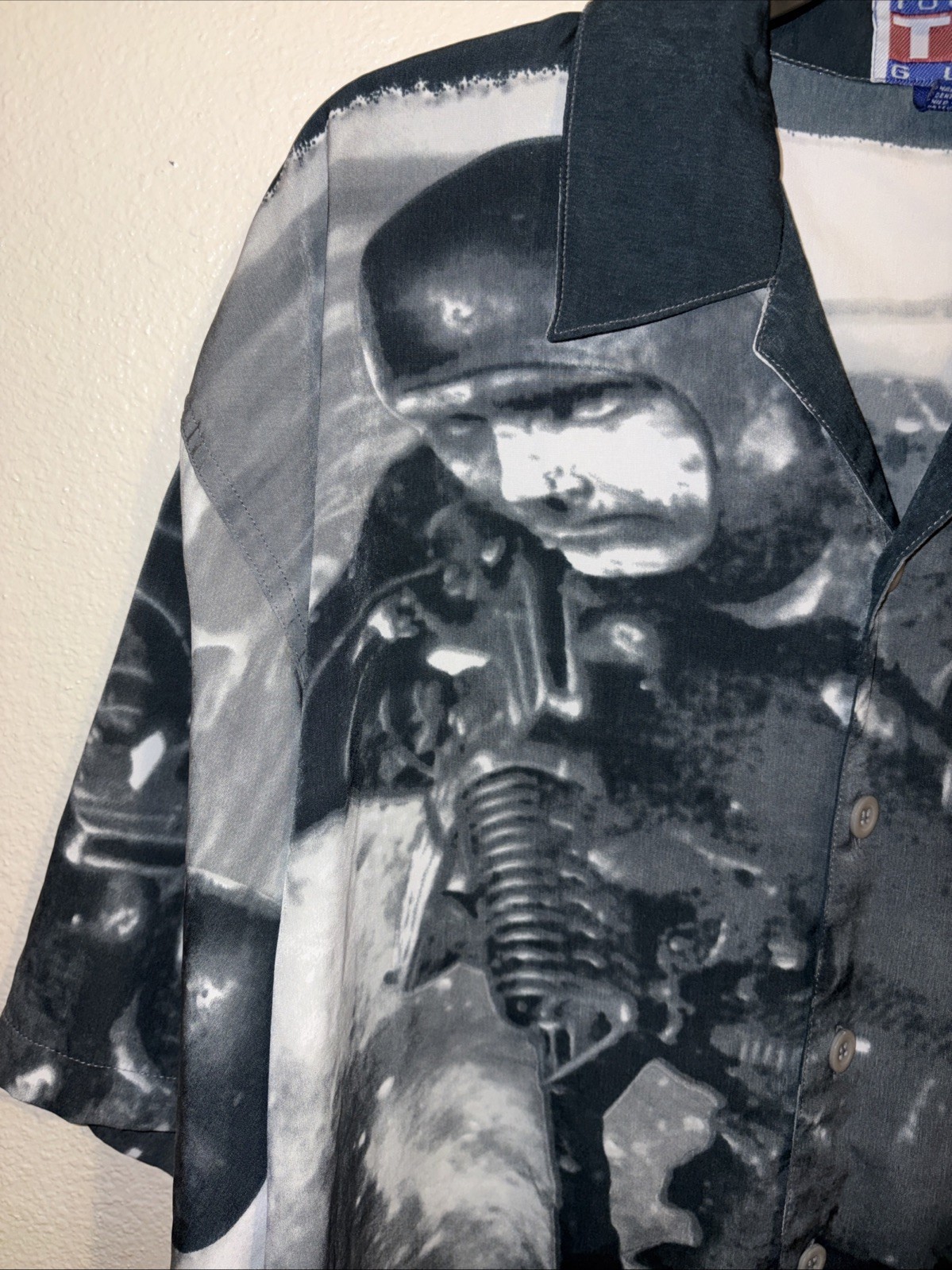 Navy Seals Graphic Picture Shirt L, Great Coloring and Smooth Feel