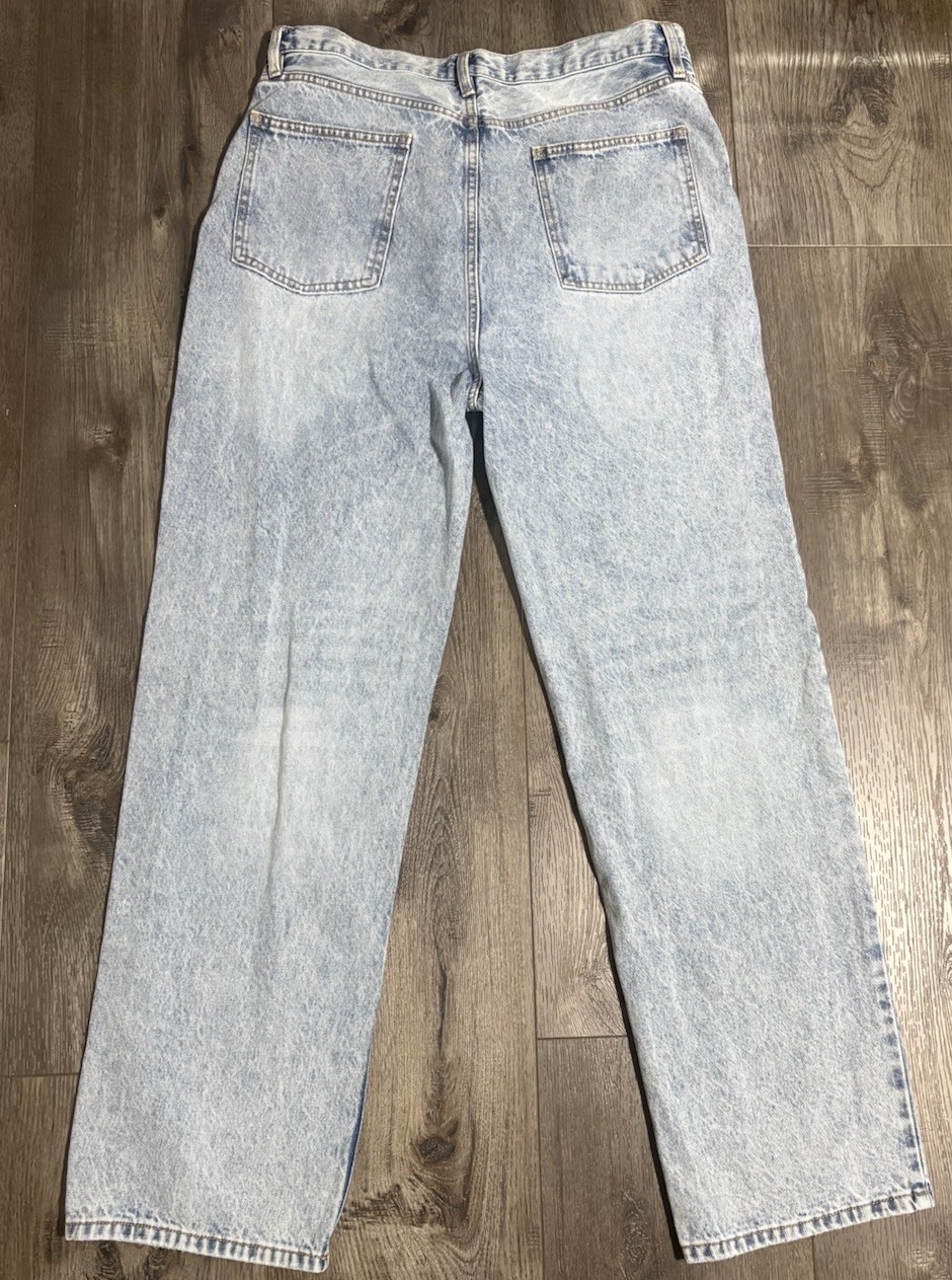 Fashion Nova Light Blue High-Rise Straight Leg Jeans. Size 13