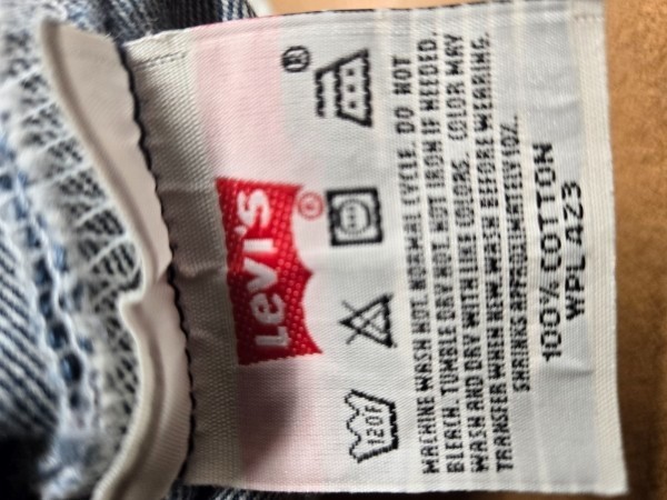 Levi 501 from 2004 501xx Made In Mexico Button Fly Denim Jeans 38×36.