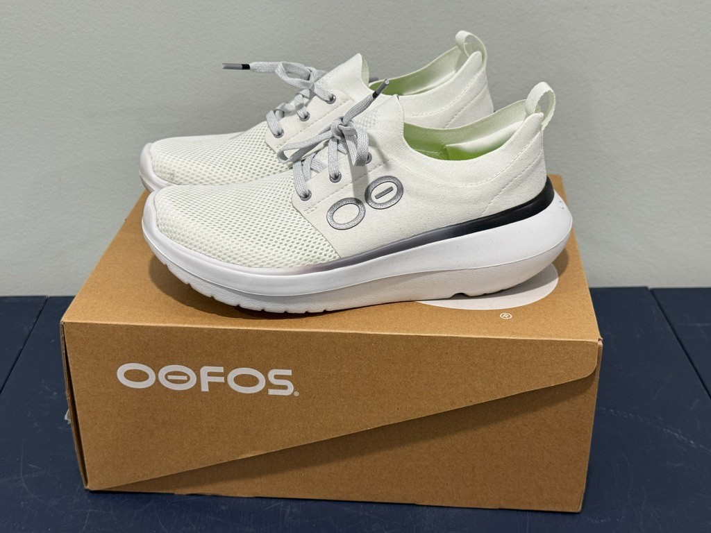 Oofos Women’s Oomy Stride Spacedust Fade Size 6