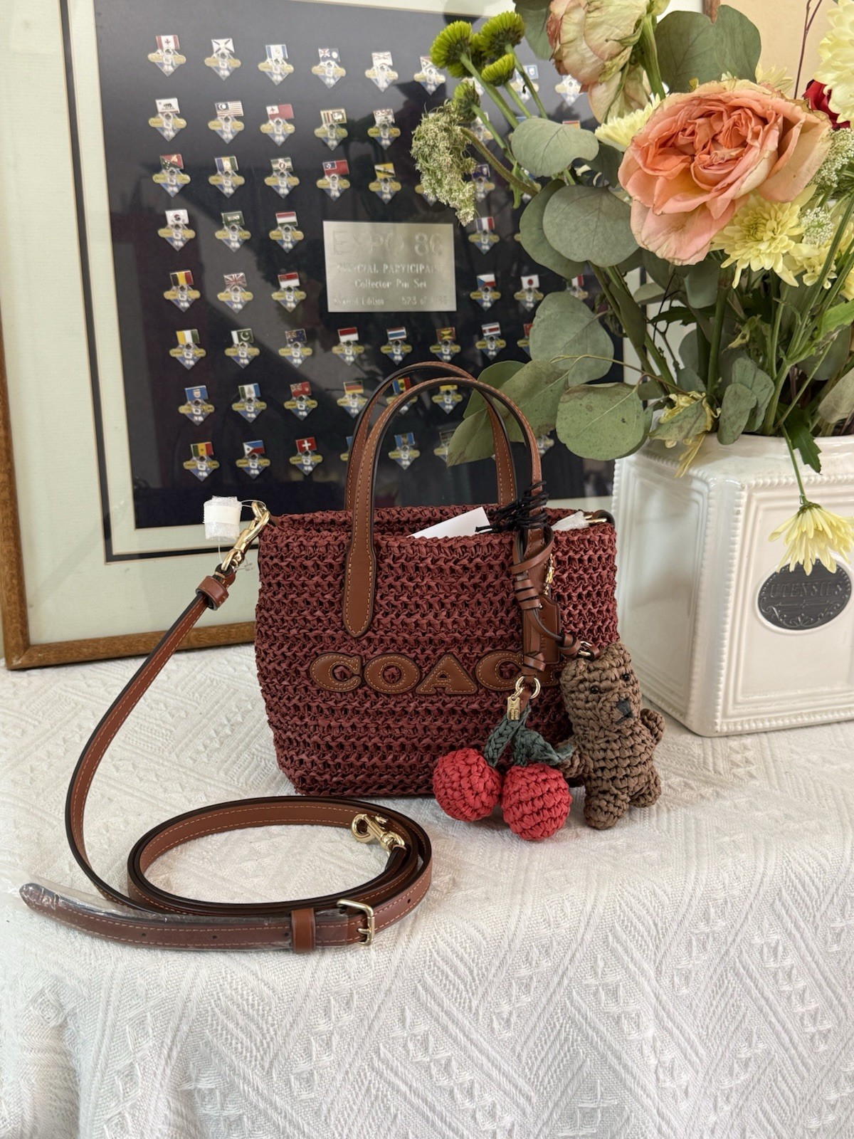 Coach CEU30 City Mini Tote Bag With Charms in straw/Gold/Russet new‼️