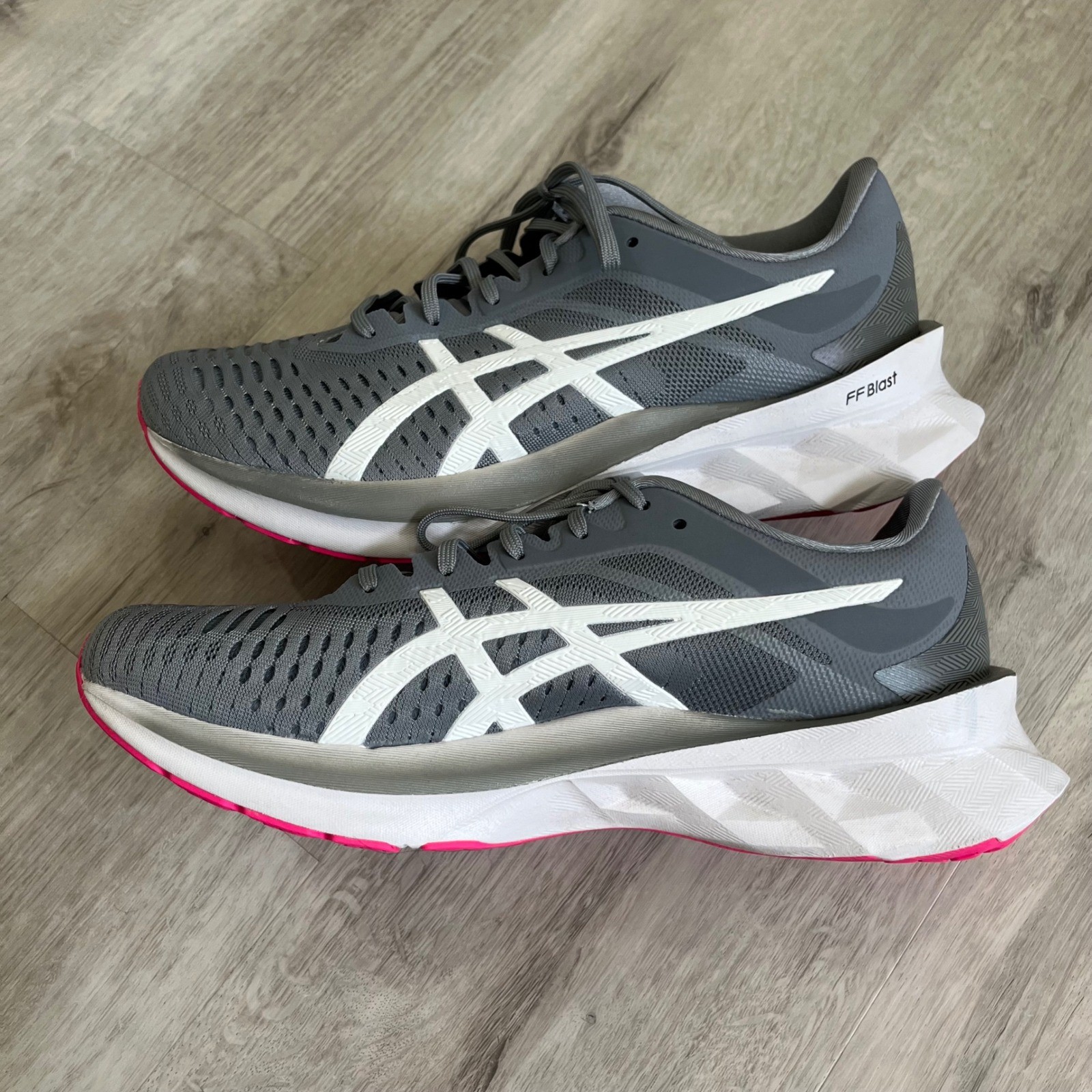 ASICS Novablast 2 Womens 10 Gray White Pink Running Shoes Sneakers Walk 1012A584