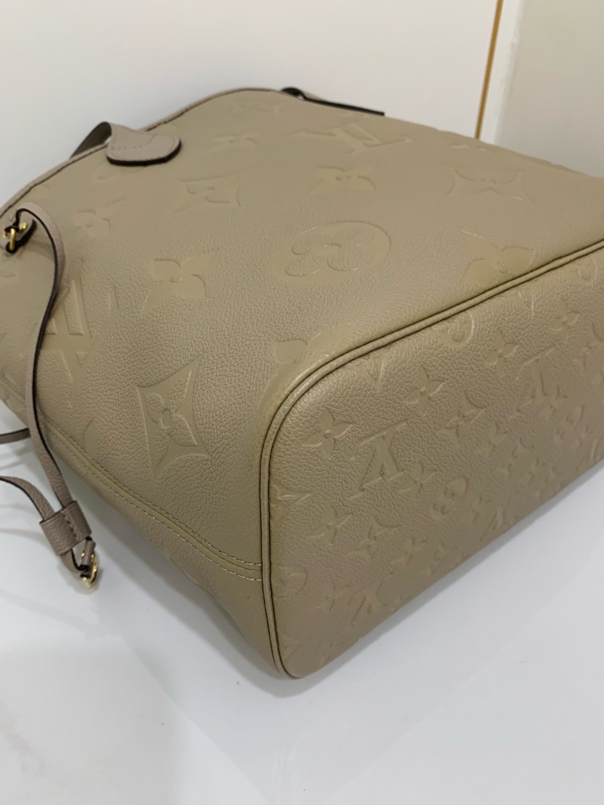 Louis Vuitton Neverfull MM Embossed Calfskin Tote Bag（Microchipped）（31×28×14）cm