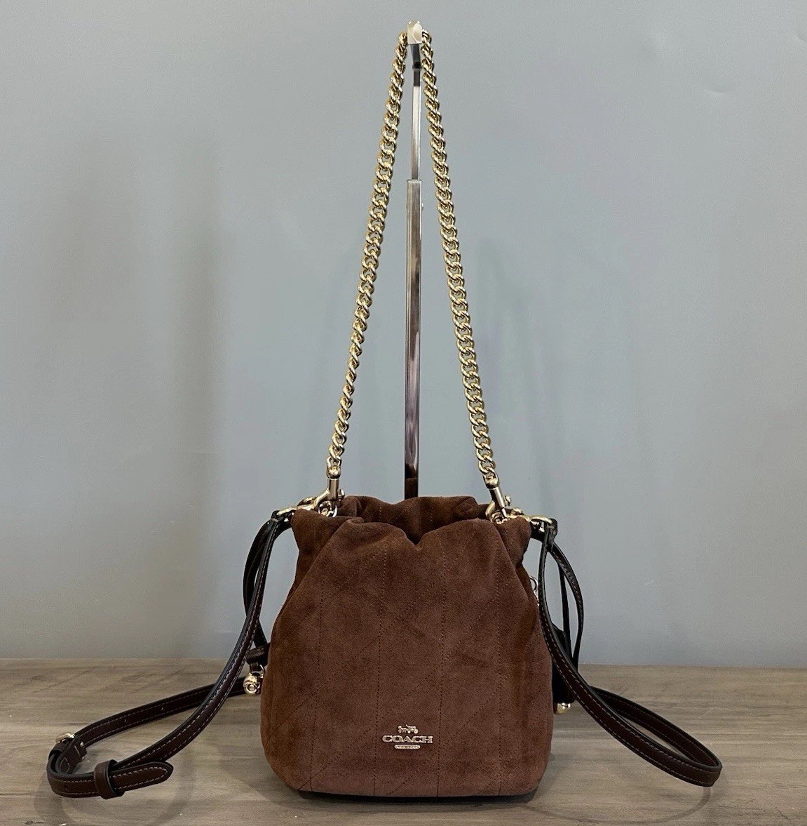 COACH Faye Mini Drawstring Crossbody Bag With Quilting CDC42 Vintage Brown/Maple