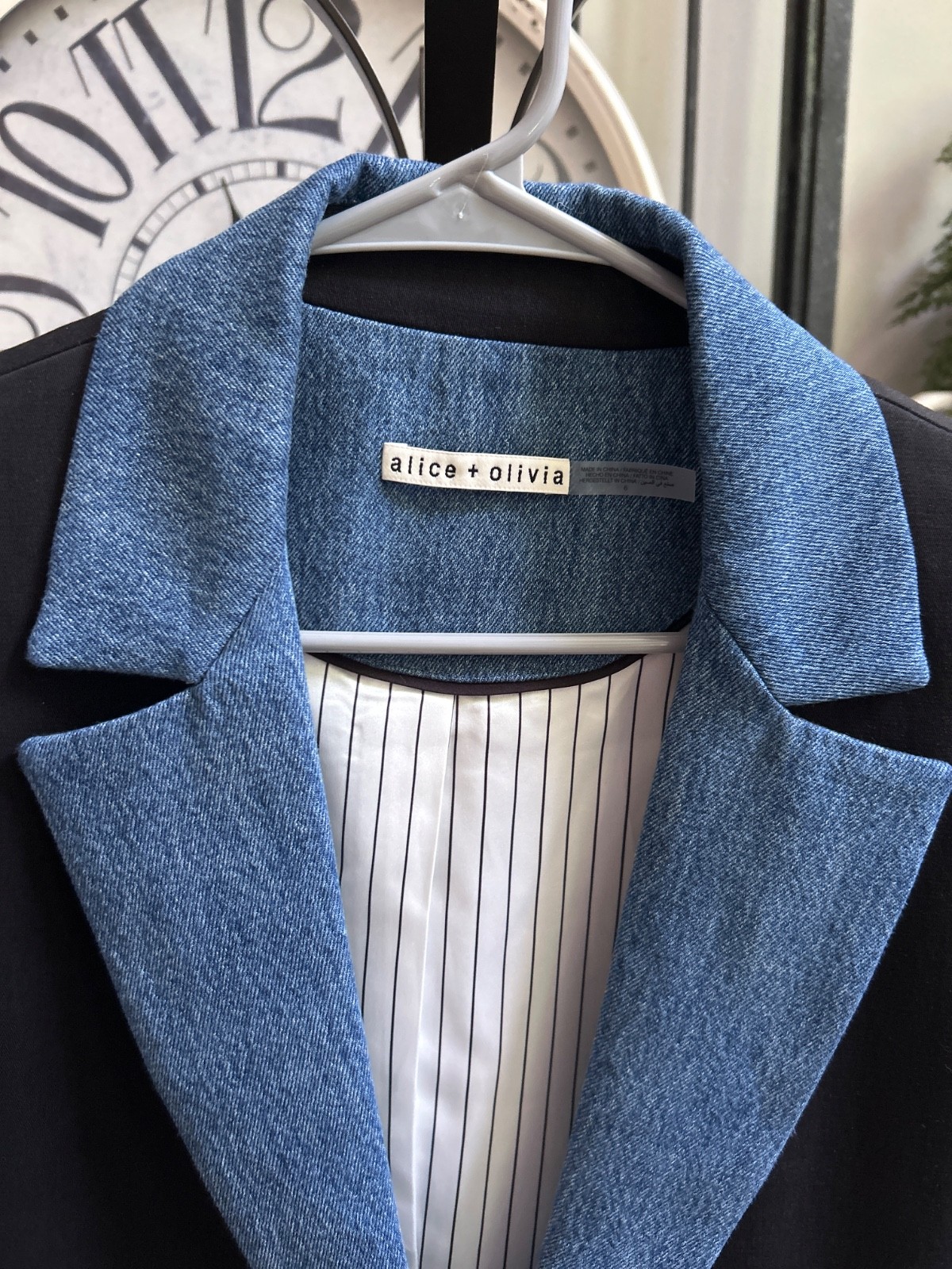 $660 ALICE + OLIVIA Women’s “Mya” blazer jacket – Black / Liana Blue – 6