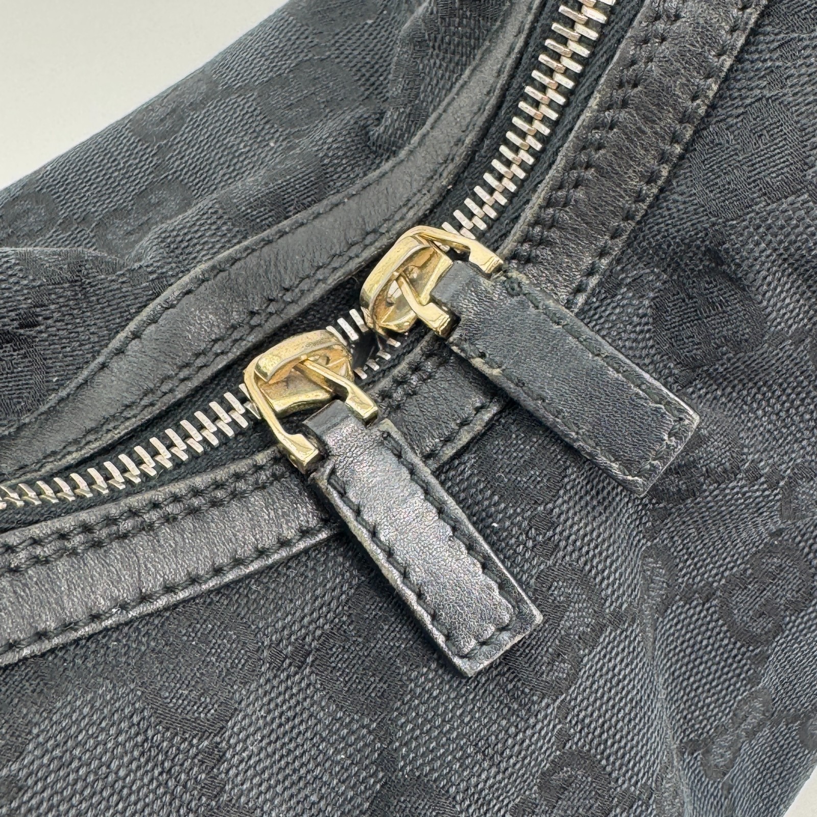 Gucci Hobo Shoulder Bag GG Canvas Black Authentic 504T0455
