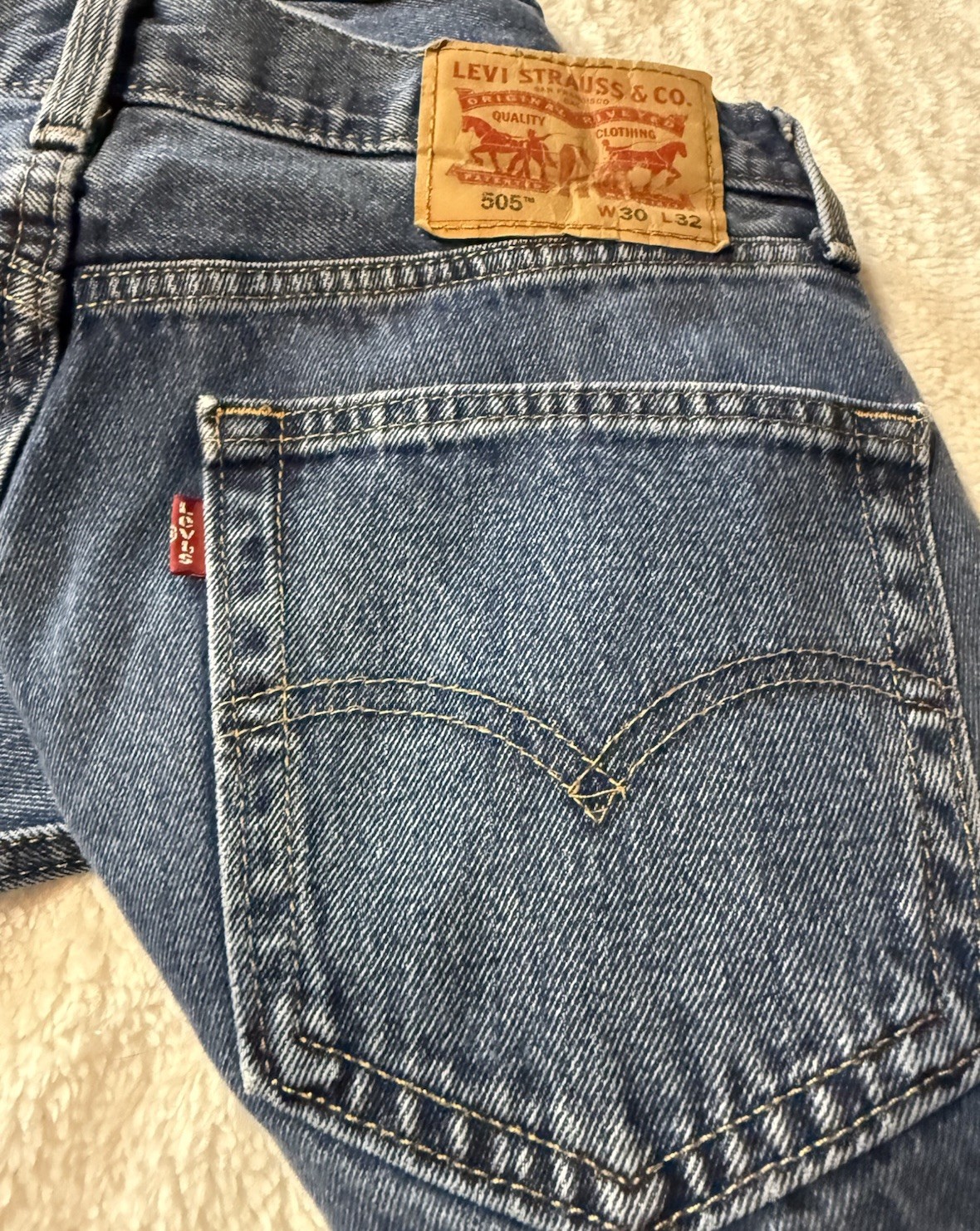 Levi’s 505 Regular Fit Straight Leg Jeans Men’s 30×32 Dark Stonewash Denim