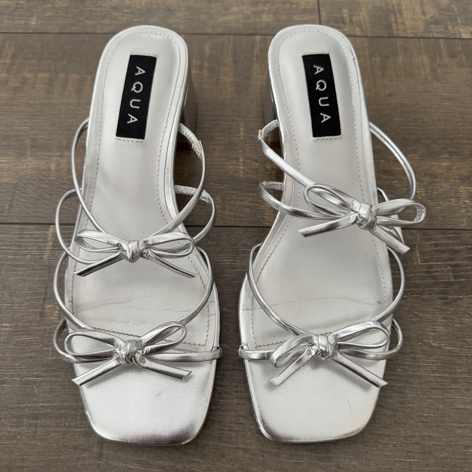 AQUA Cntia Metallic Silver Bow Square Toe Block Heel Sandals Shoes Size 7.5