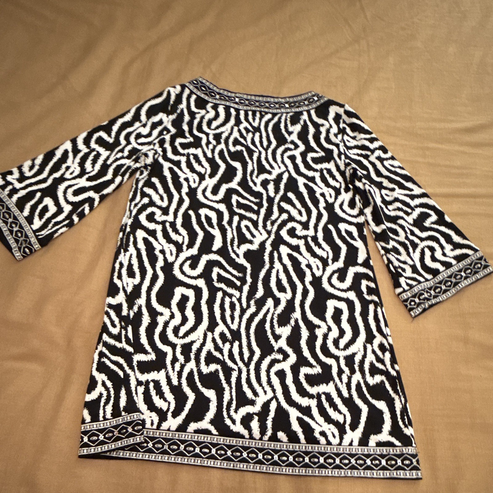 Alfani Black White Knit Tunic Top M Round Neck Abstract 3/4 Sleeve Pullover