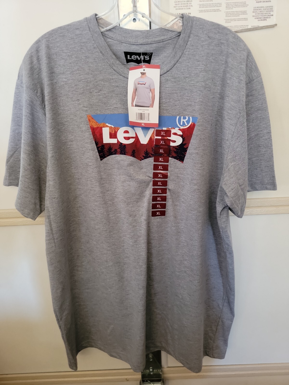 Levi Strauss & Co. Men’s Short Sleeve Graphic Logo Cotton Tee Shirt Size XL