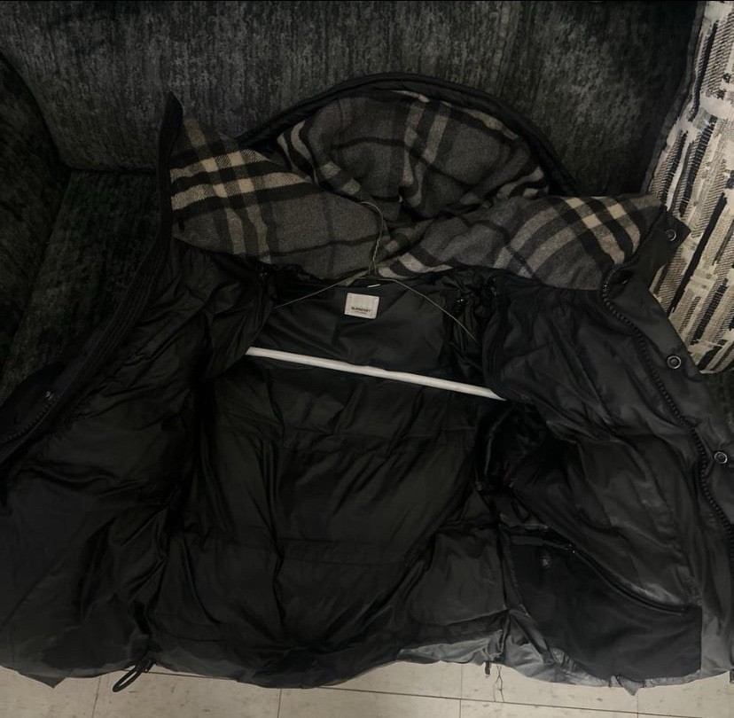 Burberry Men’s Black Hooded Puffer Jacket Plaid Lining Size M