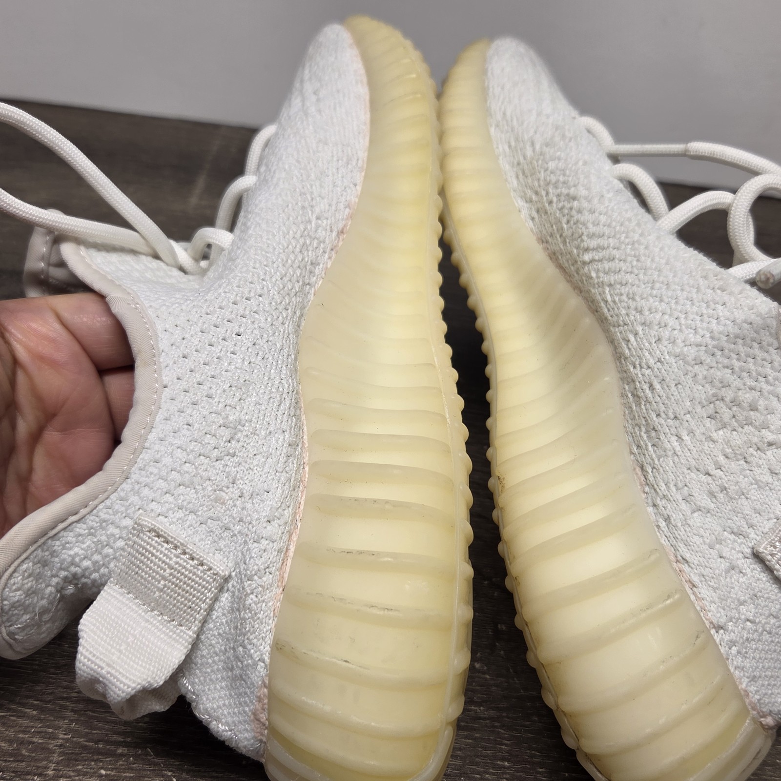 adidas Yeezy Boost 350 V2 Cream Triple White Size 7 Pre-Owned