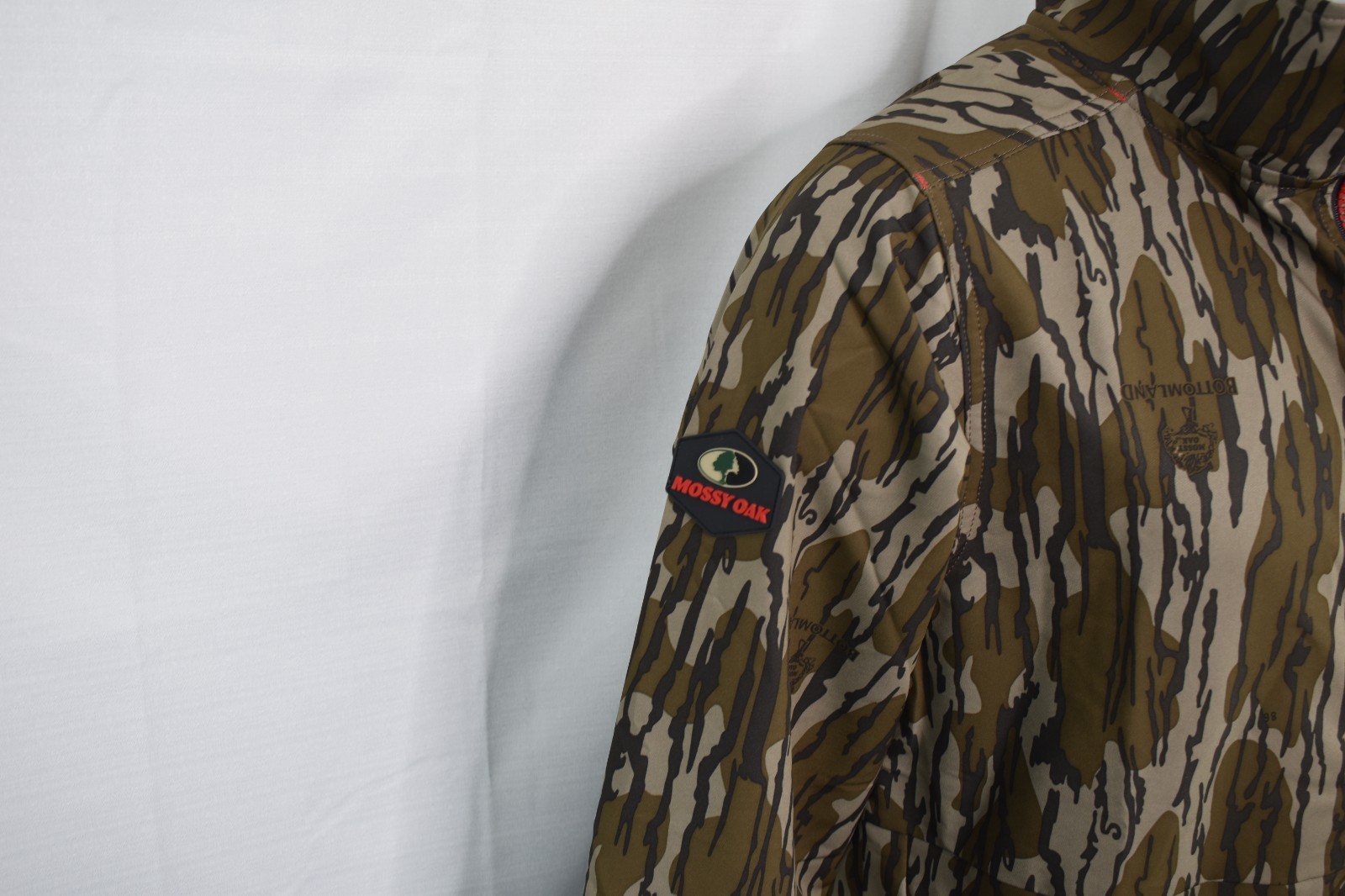 NWT MOSSY OAK Medium Men’s Full Zip Poly Spandex Mid Season Camouflage Jacket