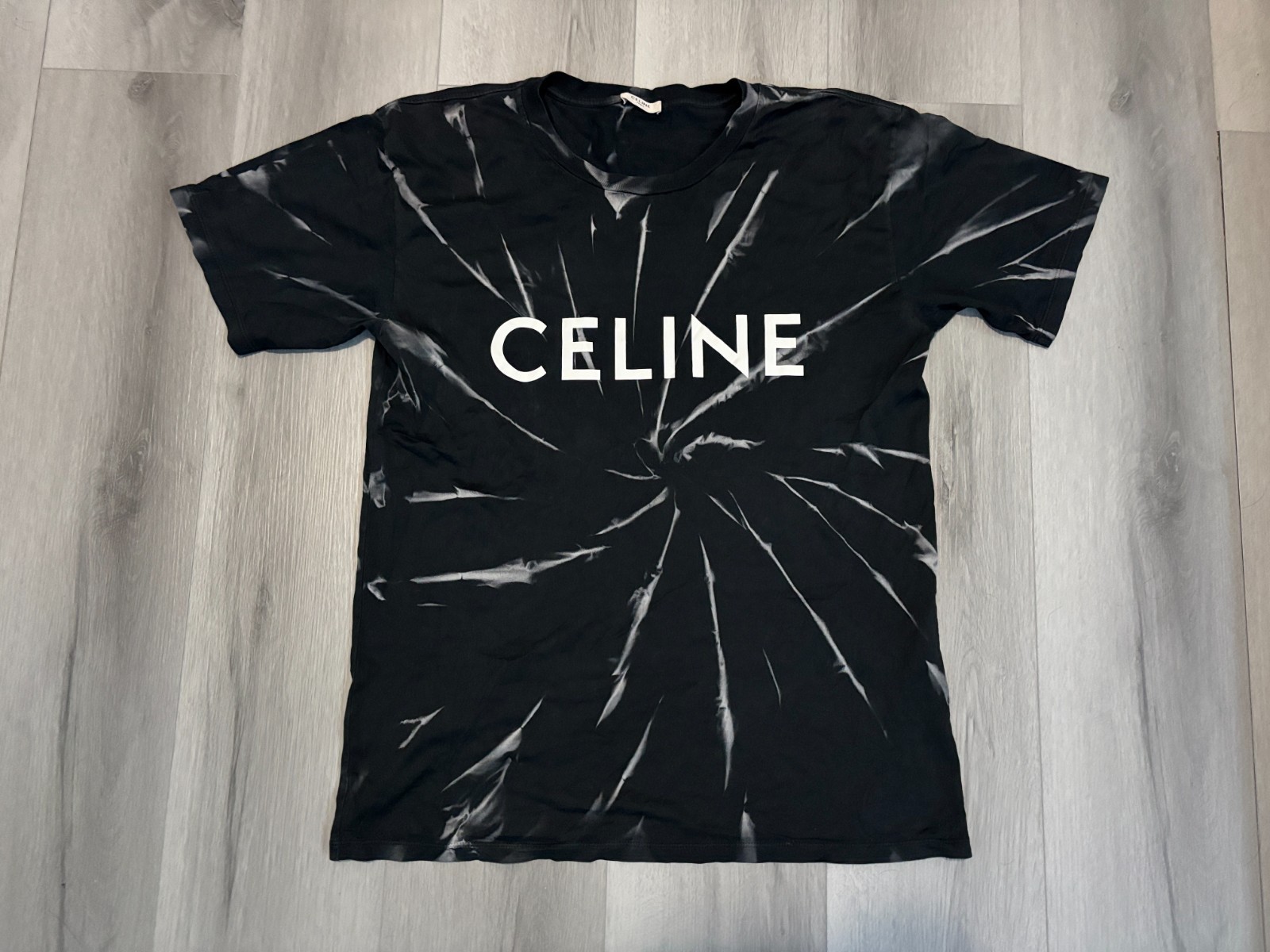CELINE Homme Tie-Dye Logo Print T-Shirt Black White Cotton Jersey Size Small