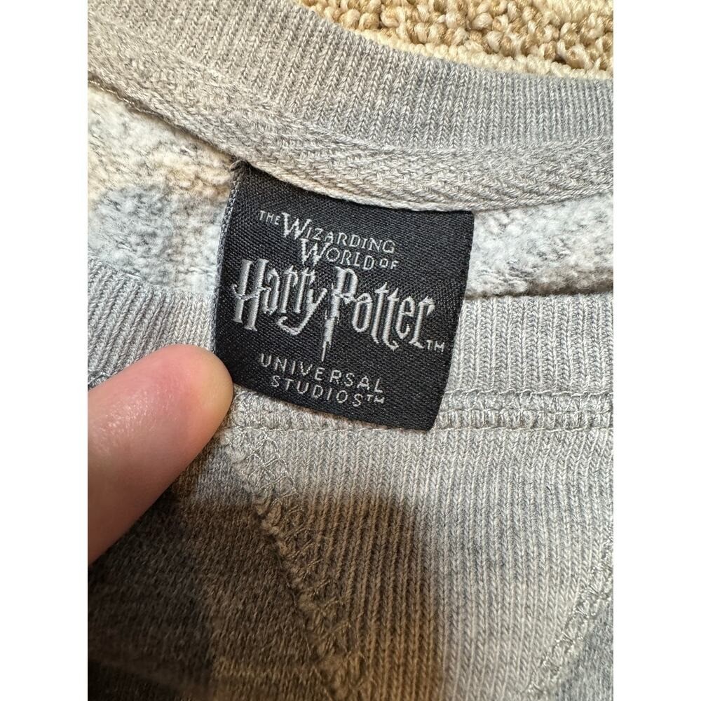 Harry Potter Gryffindor Crest Sweatshirt Pullover Gray Size L Wizarding World