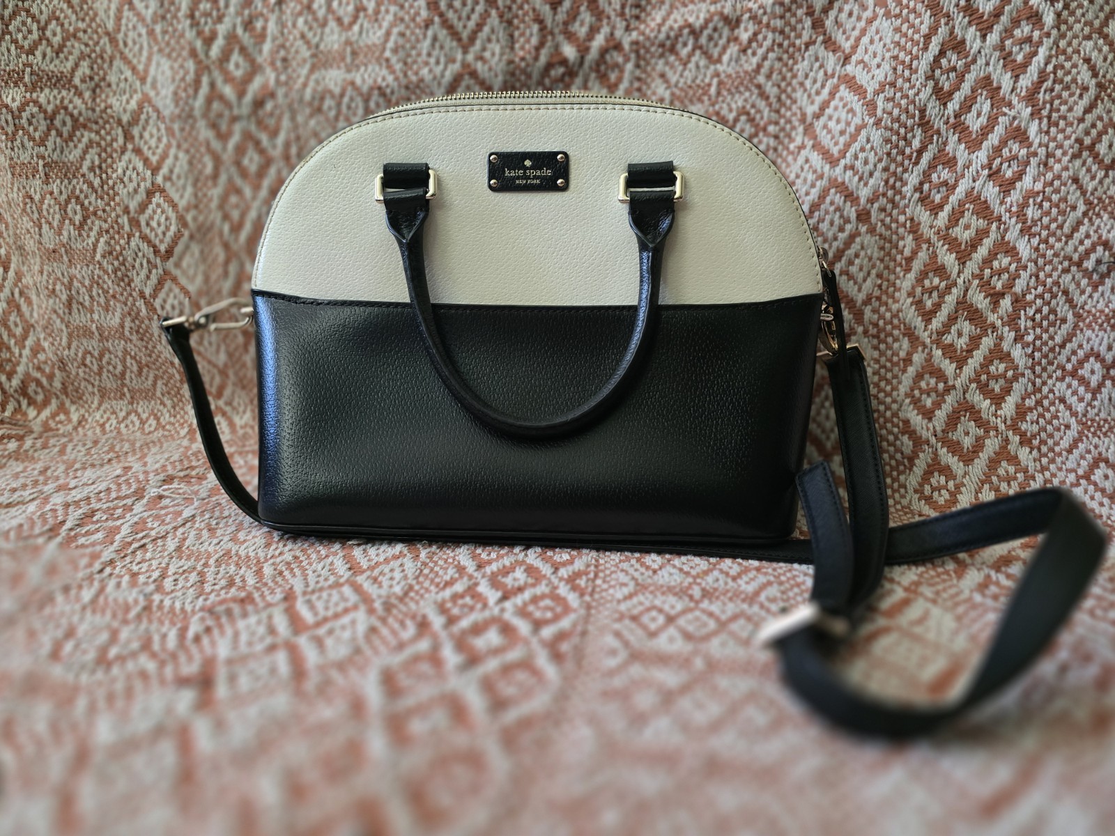 Kate Spade Black and White purse Grove Street Carli satchel crossbody
