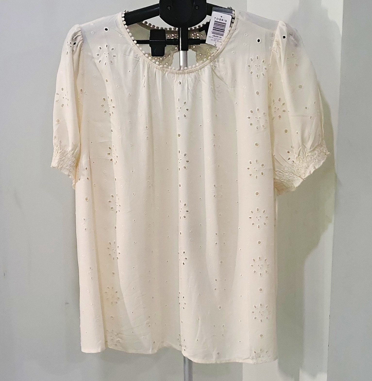 Torrid White Rayon Challis Eyelet Embroidered Puff Sleeve Blouse Womens 1X