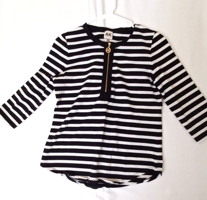 AK – Anne Klein Blouse Small size