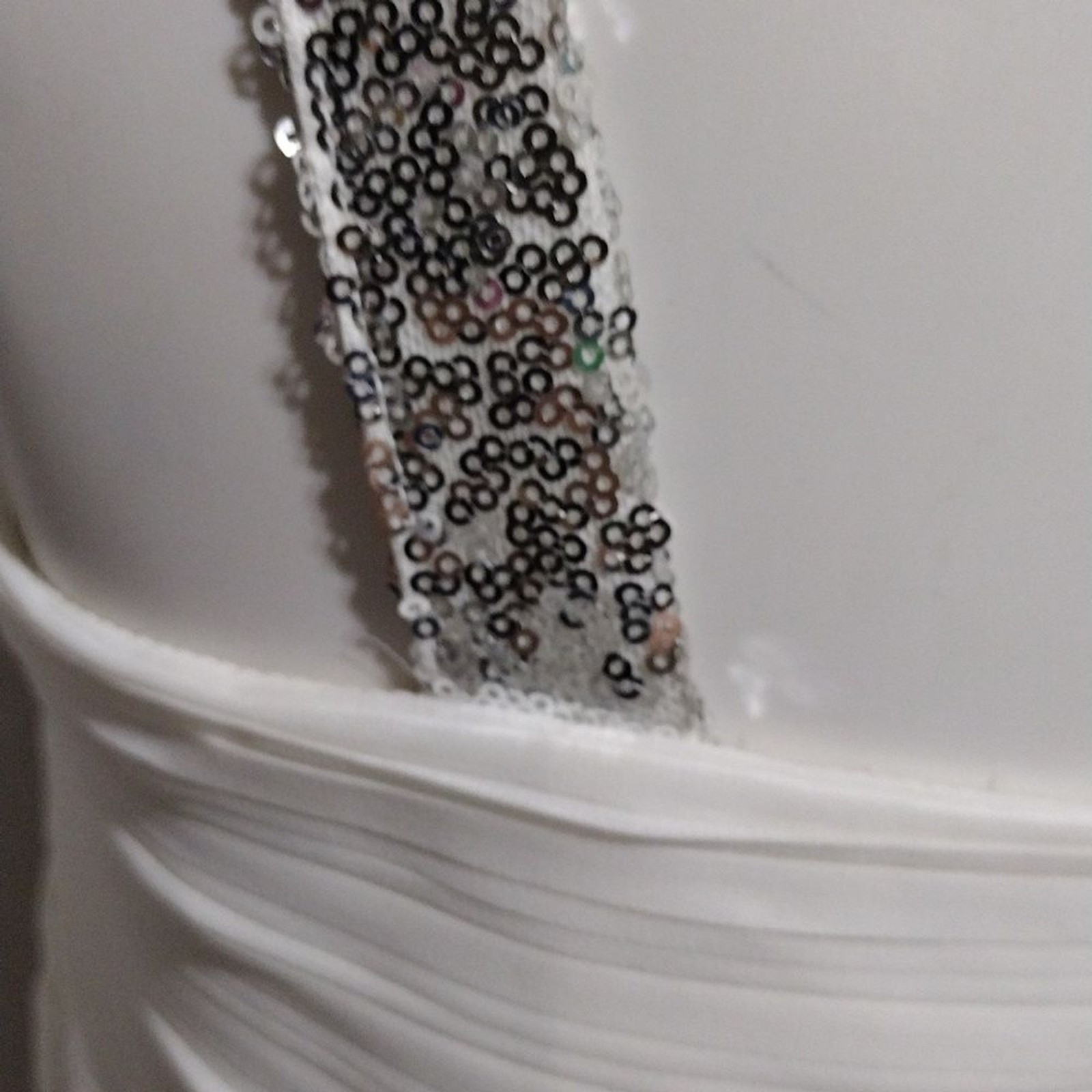 A. Drea White Chiffon Sequin Accent A-Line Maxi Gown Formal Evening Dress Medium