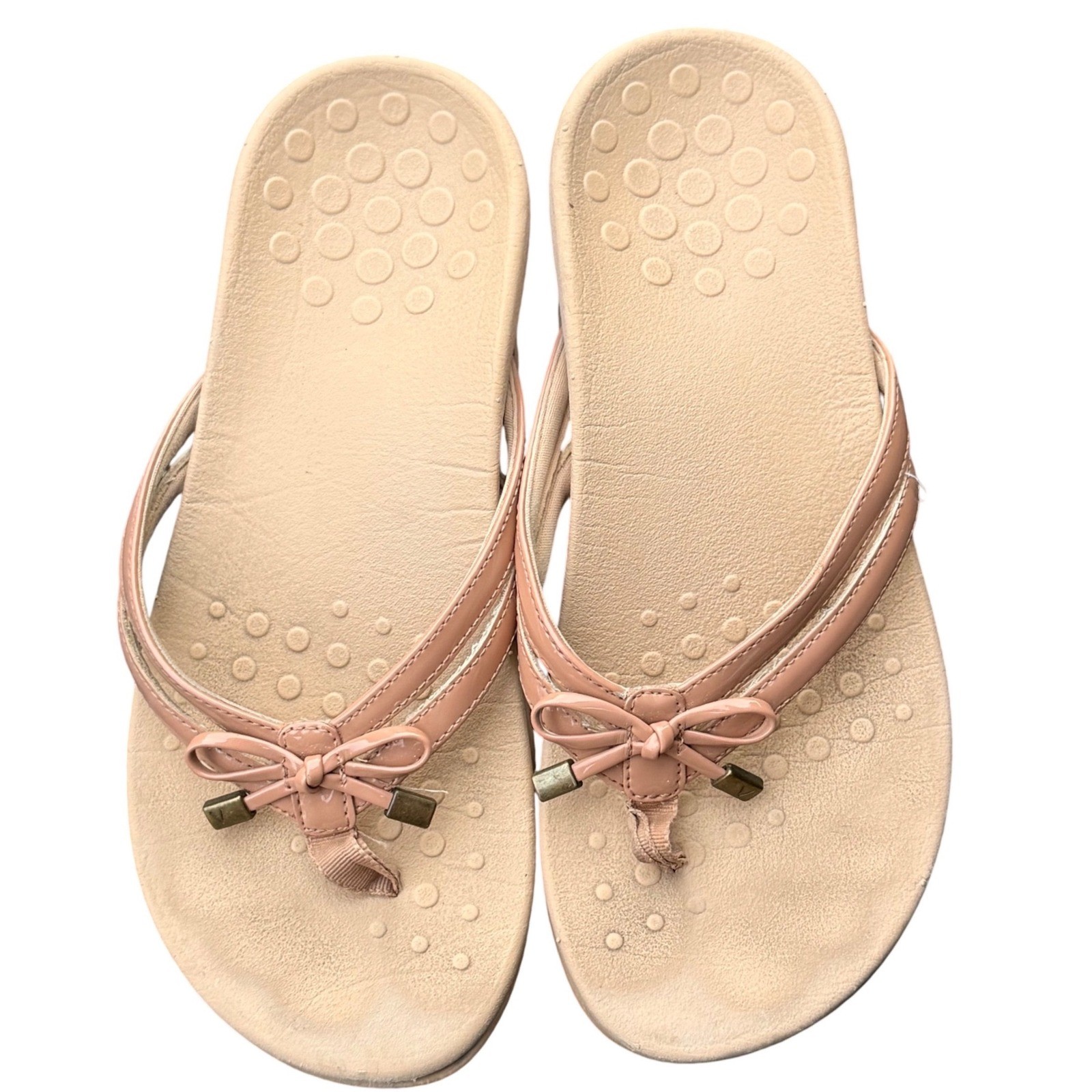 Vionic Bella II Nude Patent Bow Flip Flop Orthotic Sandals Tan Womens Size 8