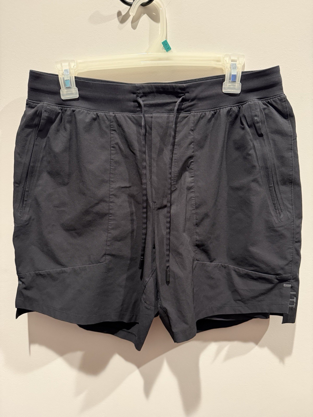 Lululemon Shorts Mens Medium Black LTT Liner 7inch Inseam