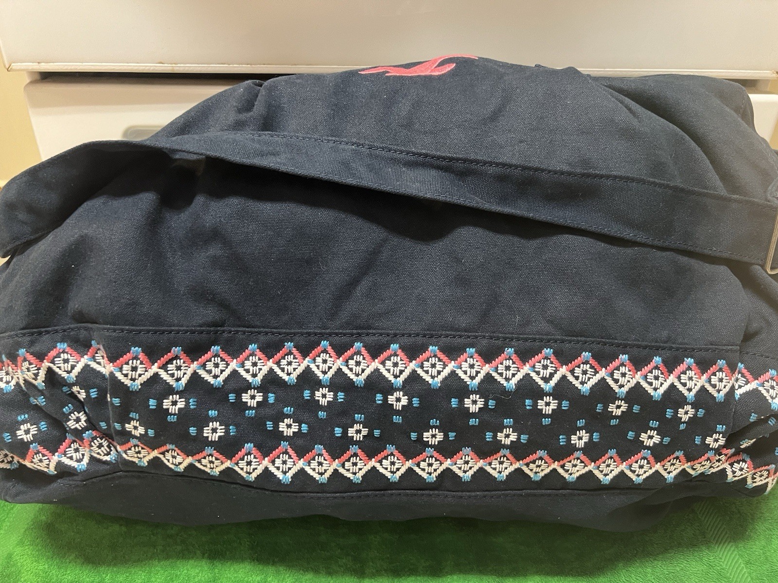 Hollister Seagull Logo Crossbody Duffle Bag Brand New 20” X 13” X 7” Vintage