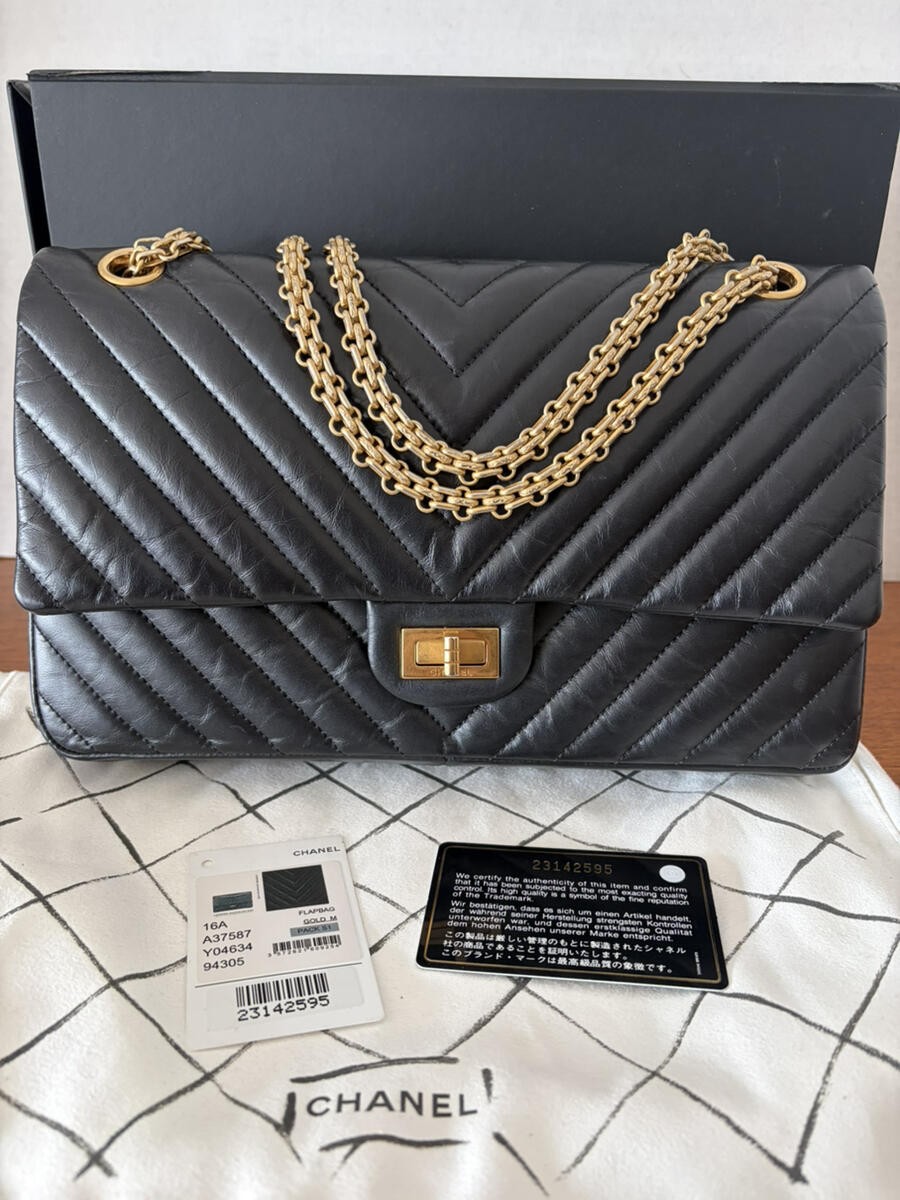 Auth 16A Black CHANEL 2.55 Chevron Reissue 226 Double Flap Calf Handbag GHW