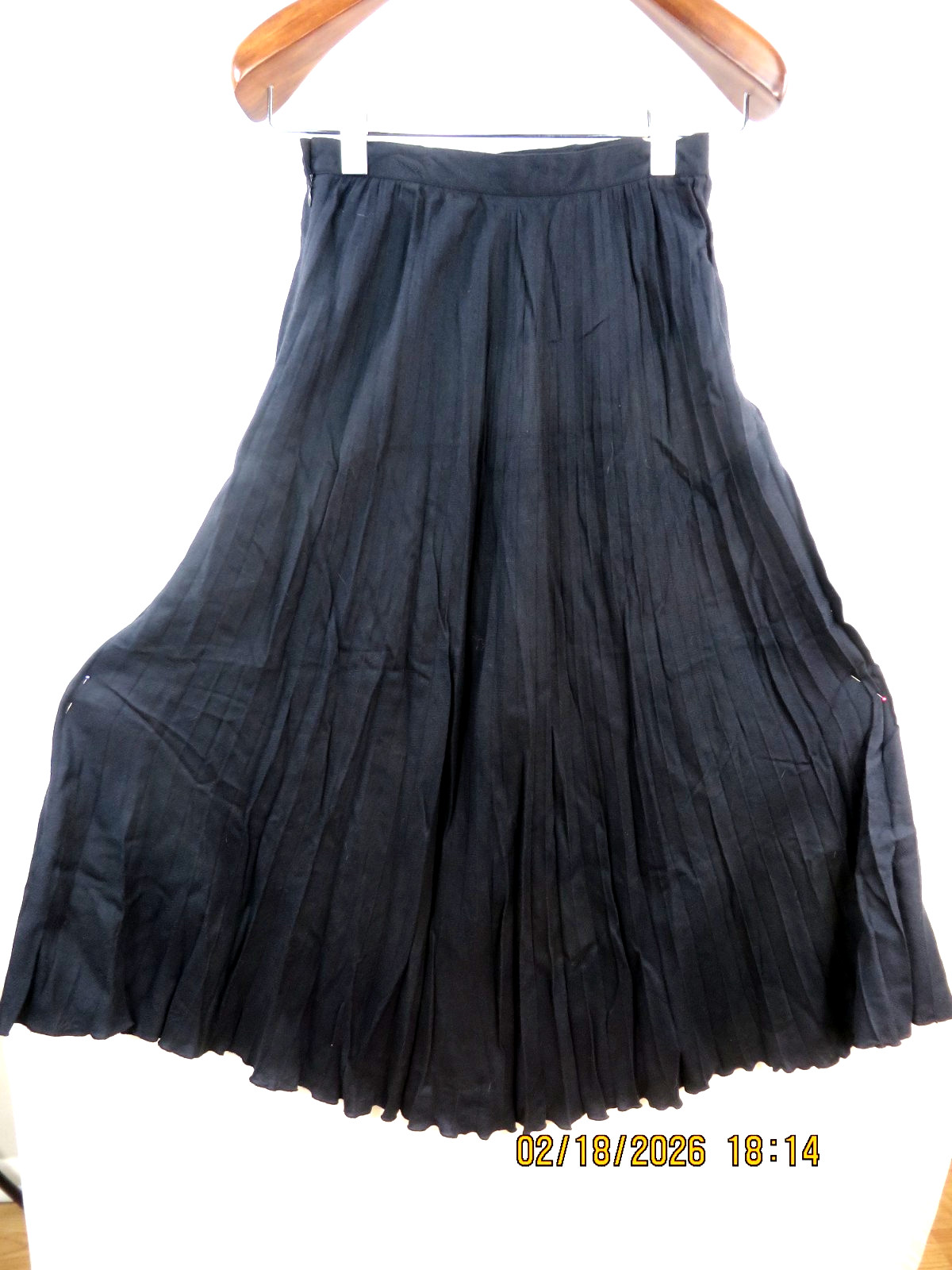 TWEEDS SZ 10 Rayon/Wool Charcoal Crinkled-Crushed Woven Fabric Wide Long Skirt