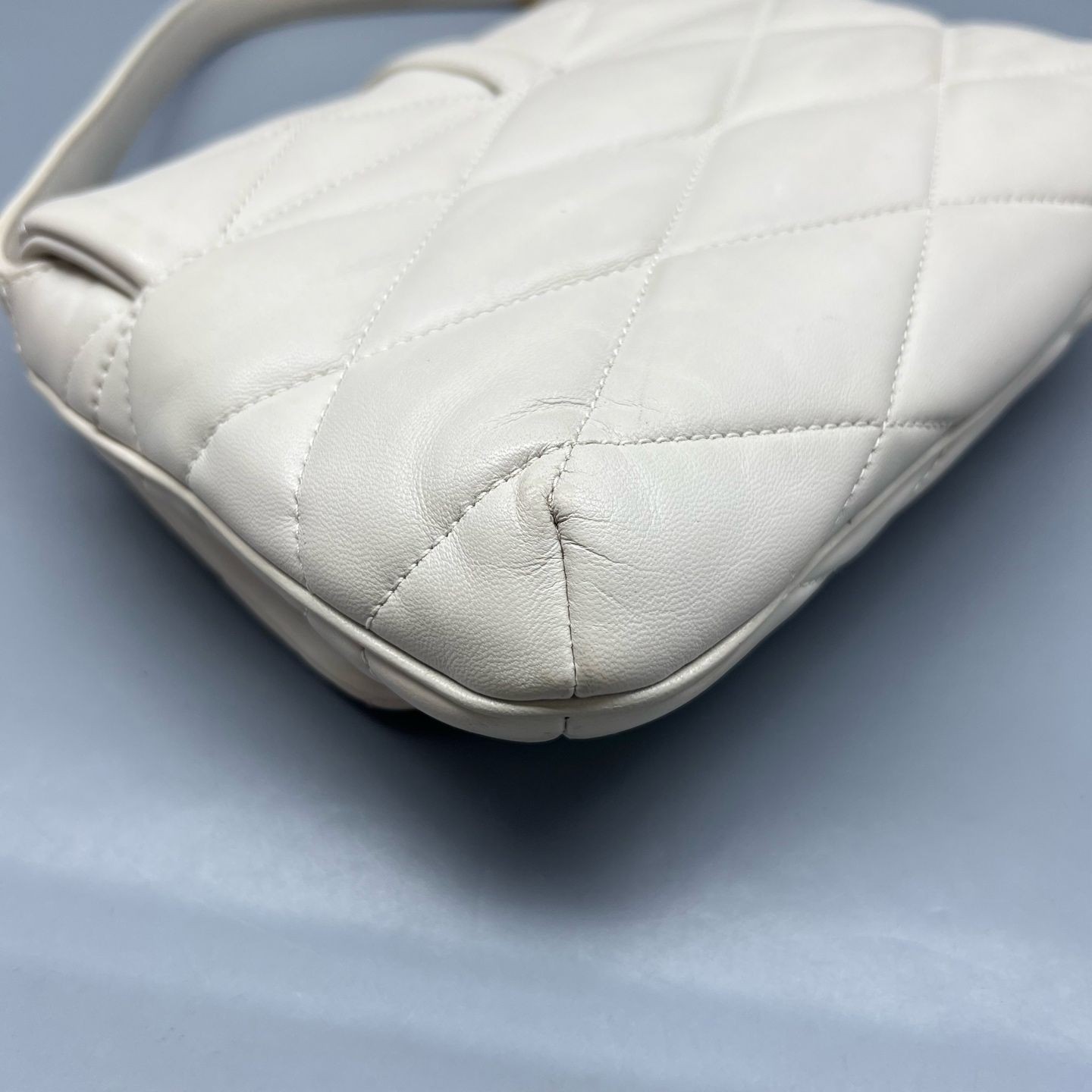 Saint Laurent Puffer Hobo Shoulder Bag White Leather GHW Adjustable Strap Auth