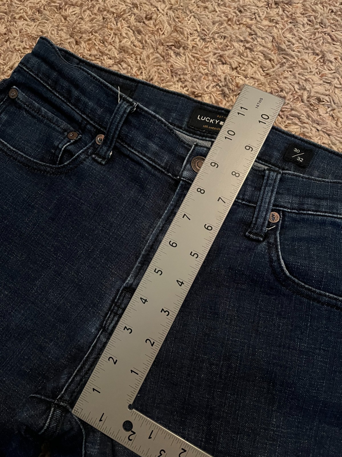EUC Lucky Brand Jeans – 110 Skinny – Men’s tag=30×32 (MEASURED=31×32)