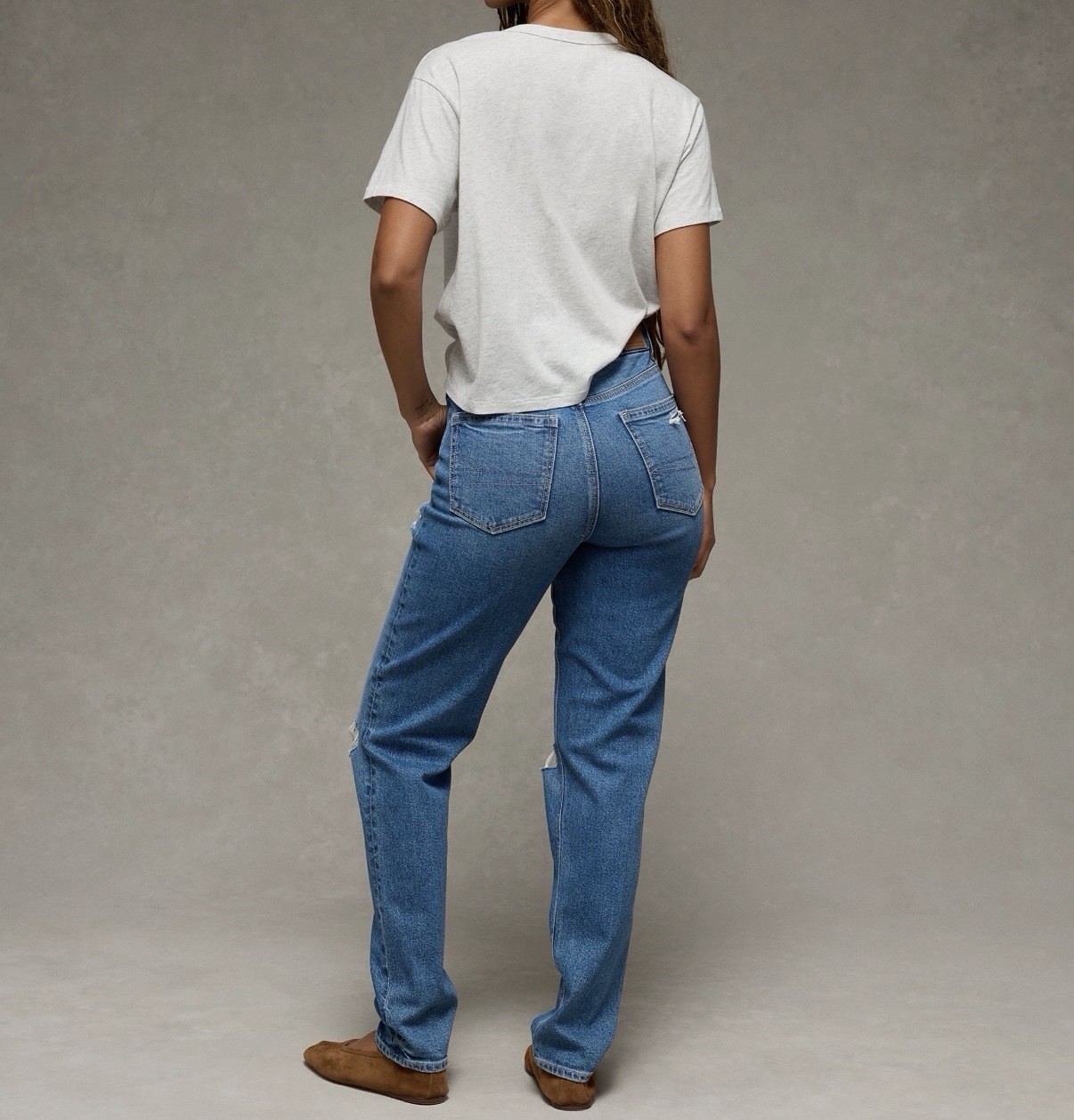 American Eagle Strigid Curvy Mom Jeans Women’s Blue Medium Wash Size 10